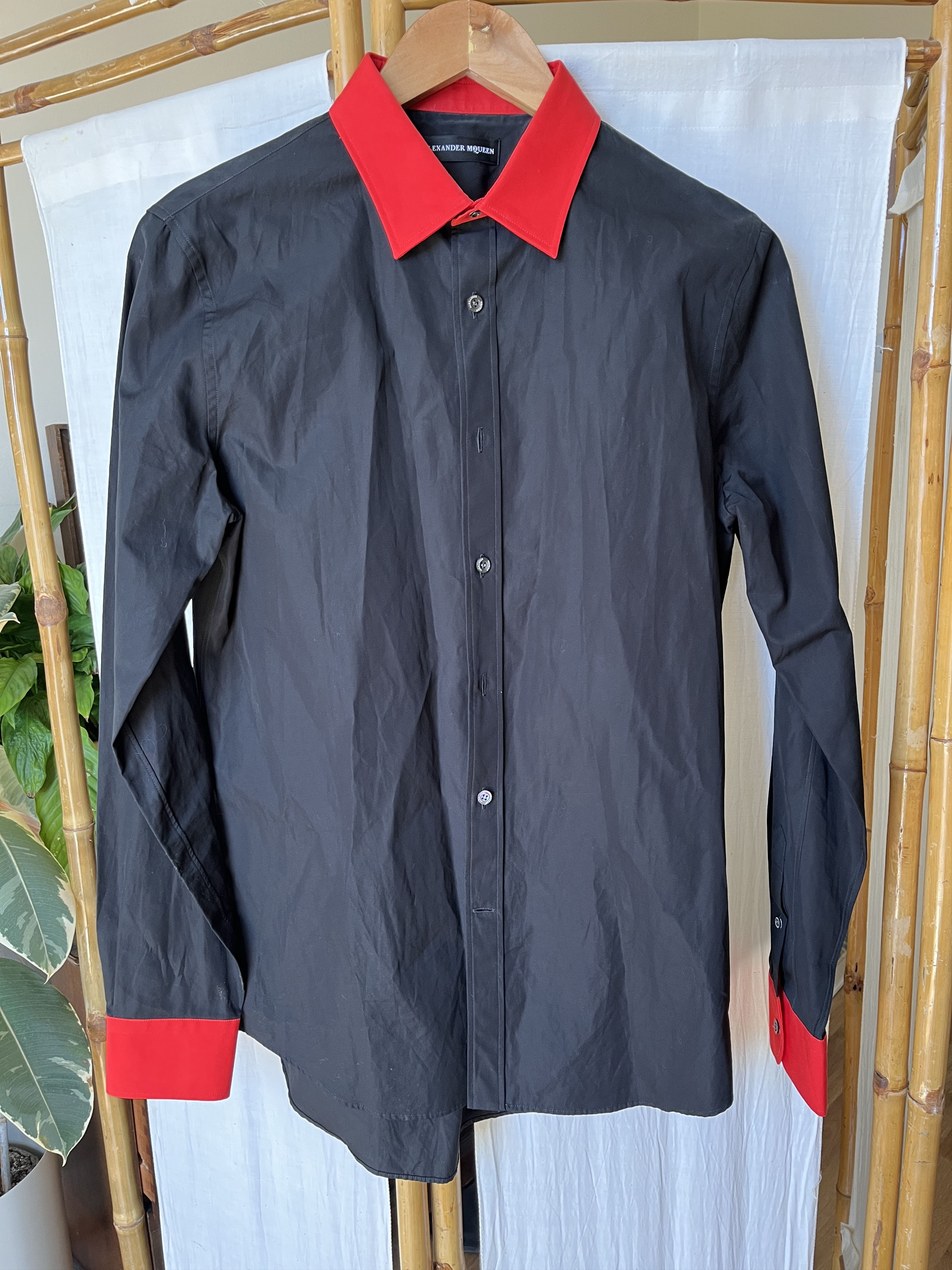 Alexander McQueen Alexander McQueen Cotton Shirt. Small. Black & Red Size US XS / EU 42 / 0 - 1 Thumbnail