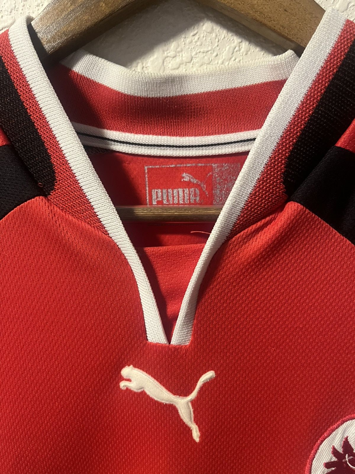Puma Vintage Eintracht Frankfurt 2000-01 Puma Home Jersey - Sz L Size US L / EU 52-54 / 3 - 3 Thumbnail
