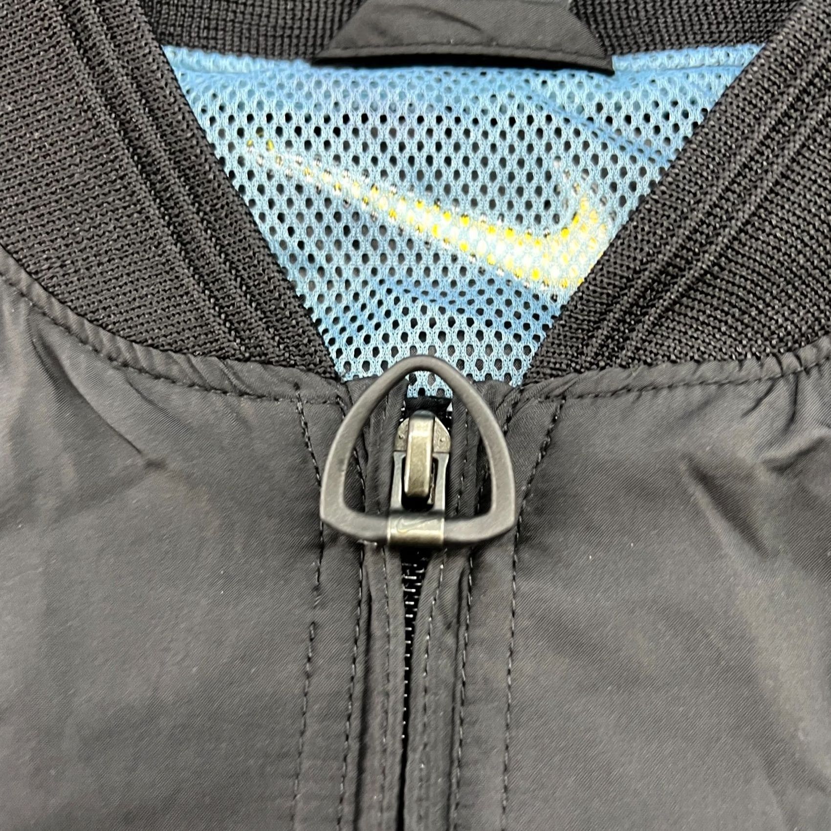 Nike VINTAGE Nike Inter Milan 1999 2000 Jacket Mens L Blue Black Full Zip Football Track Jacket Size US L / EU 52-54 / 3 - 5 Thumbnail