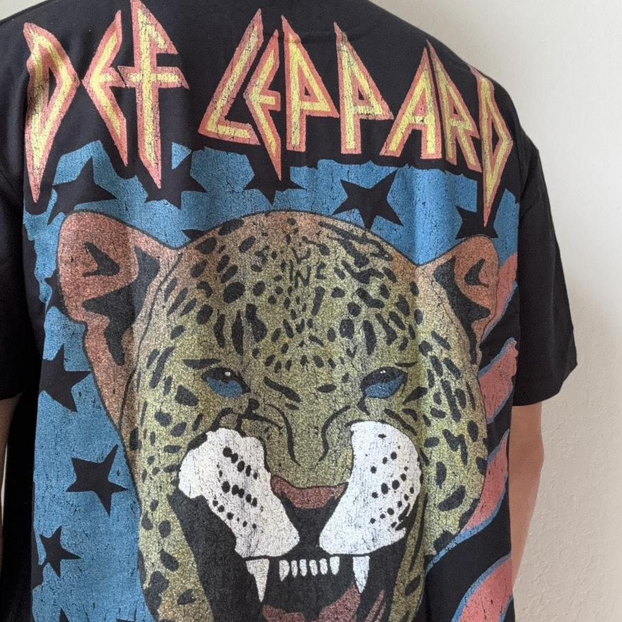 Band Tees × Def Leppard The Def Leppard All Over Print Band Graphics Black Tee Shirt Size US L / EU 52-54 / 3 - 3 Thumbnail