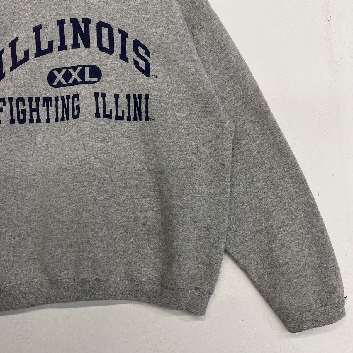 NCAA ILLINOIS VINTAGE UNIVERSITY XXL FIGHTING ILLINI SWEATSHIRT Size US M / EU 48-50 / 2 - 3 Thumbnail