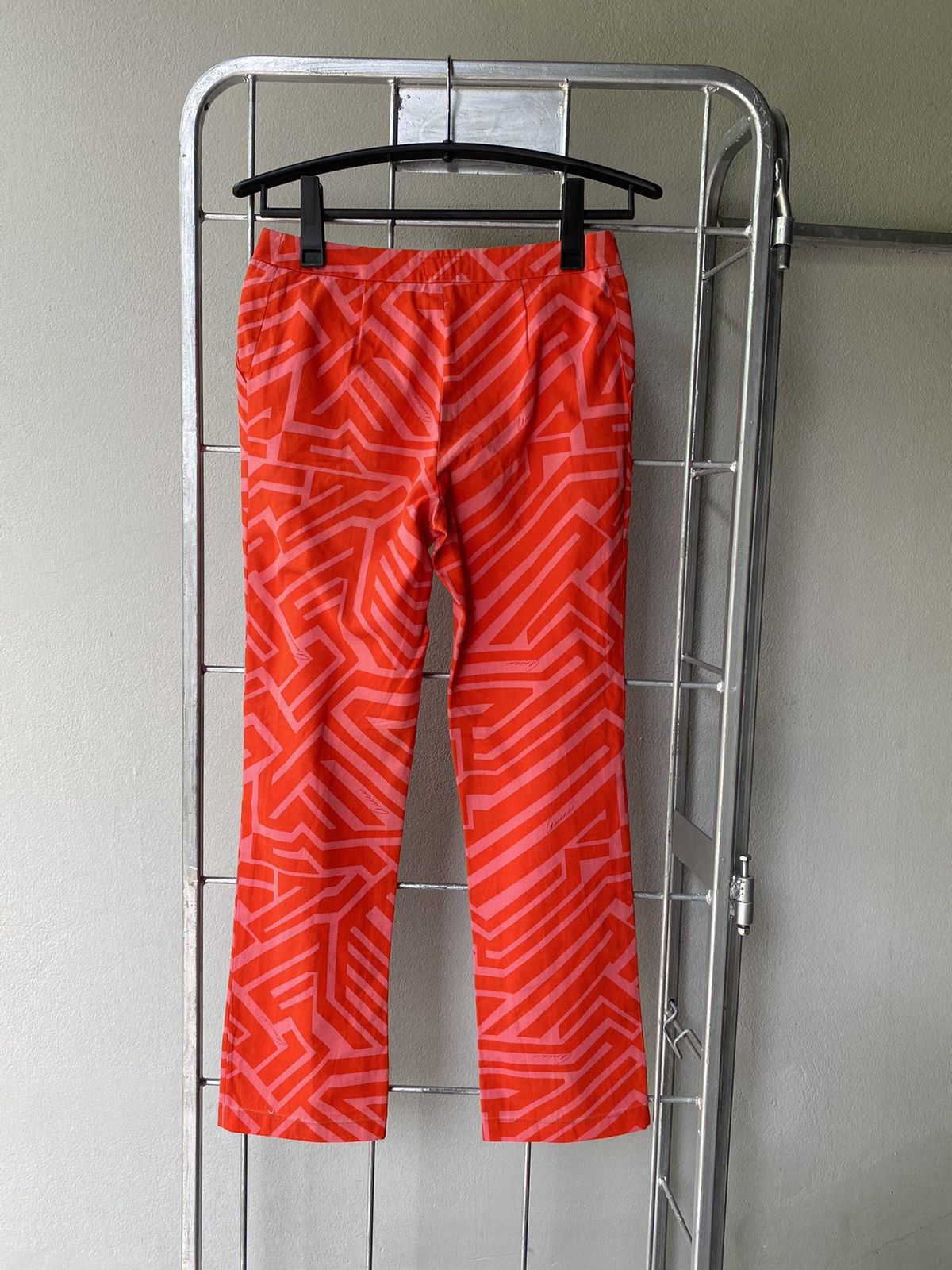 Gucci Gucci red casual pants with pink geometric pattern Size 27" / US 4 / IT 40 - 11 Thumbnail