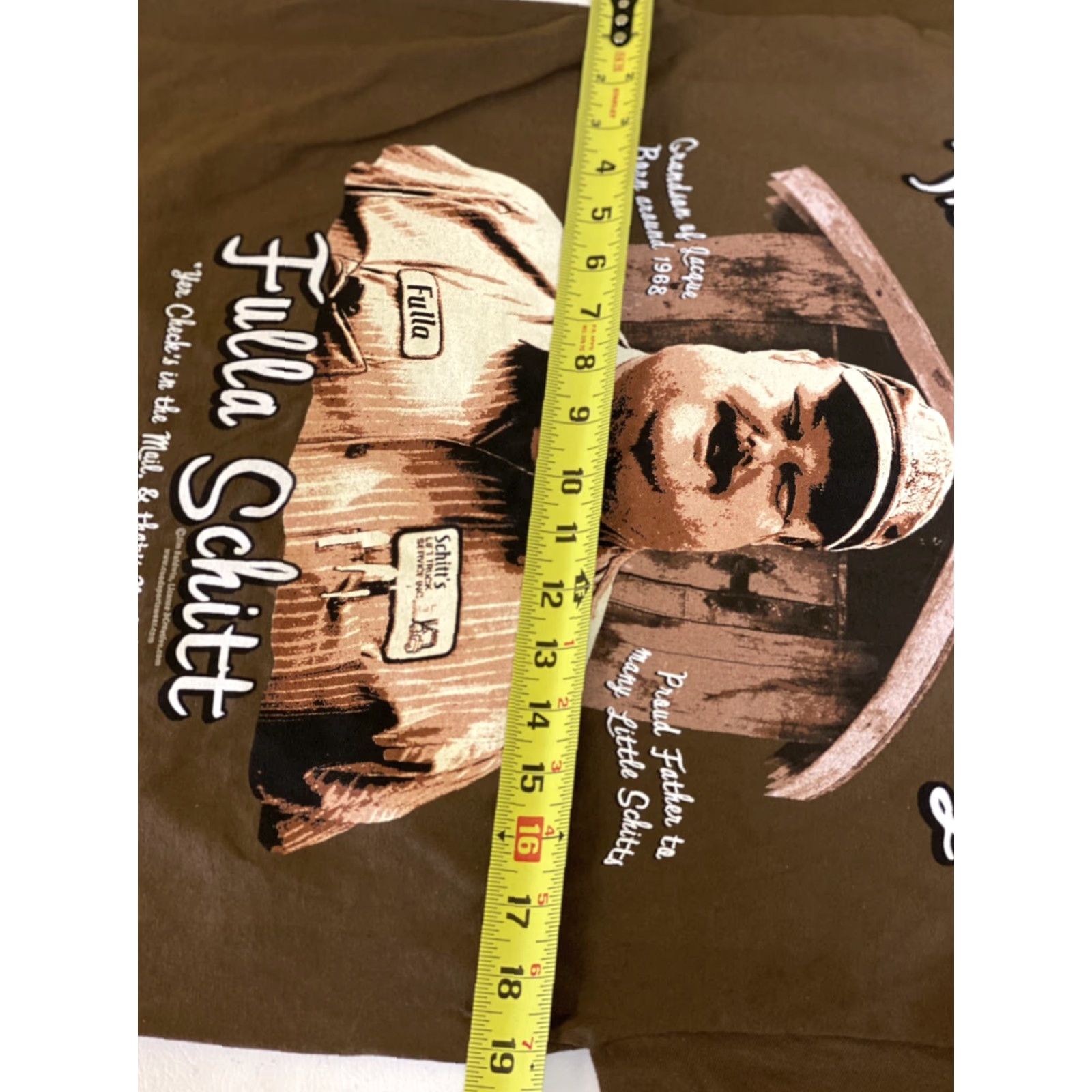Vintage Schitt Family Brown Short Sleeve t-shirt M Mens Crew Neck Comedy Regular Shirt Size US M / EU 48-50 / 2 - 7 Thumbnail