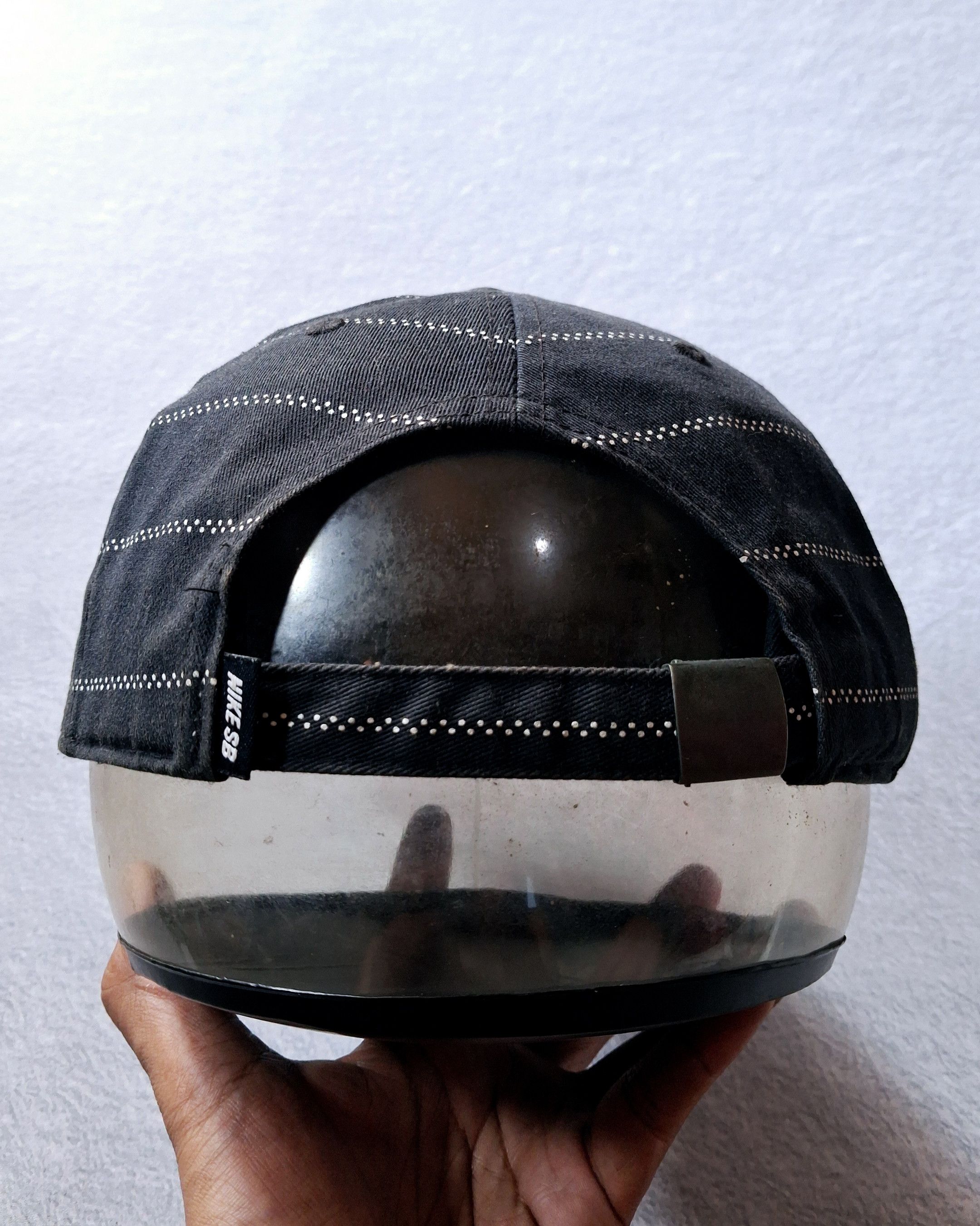 Nike SB NIKE SB SKATEBOARD HERITAGE86 BW STRIPED STRAPBACK CAP 2017 Size ONE SIZE - 5 Thumbnail