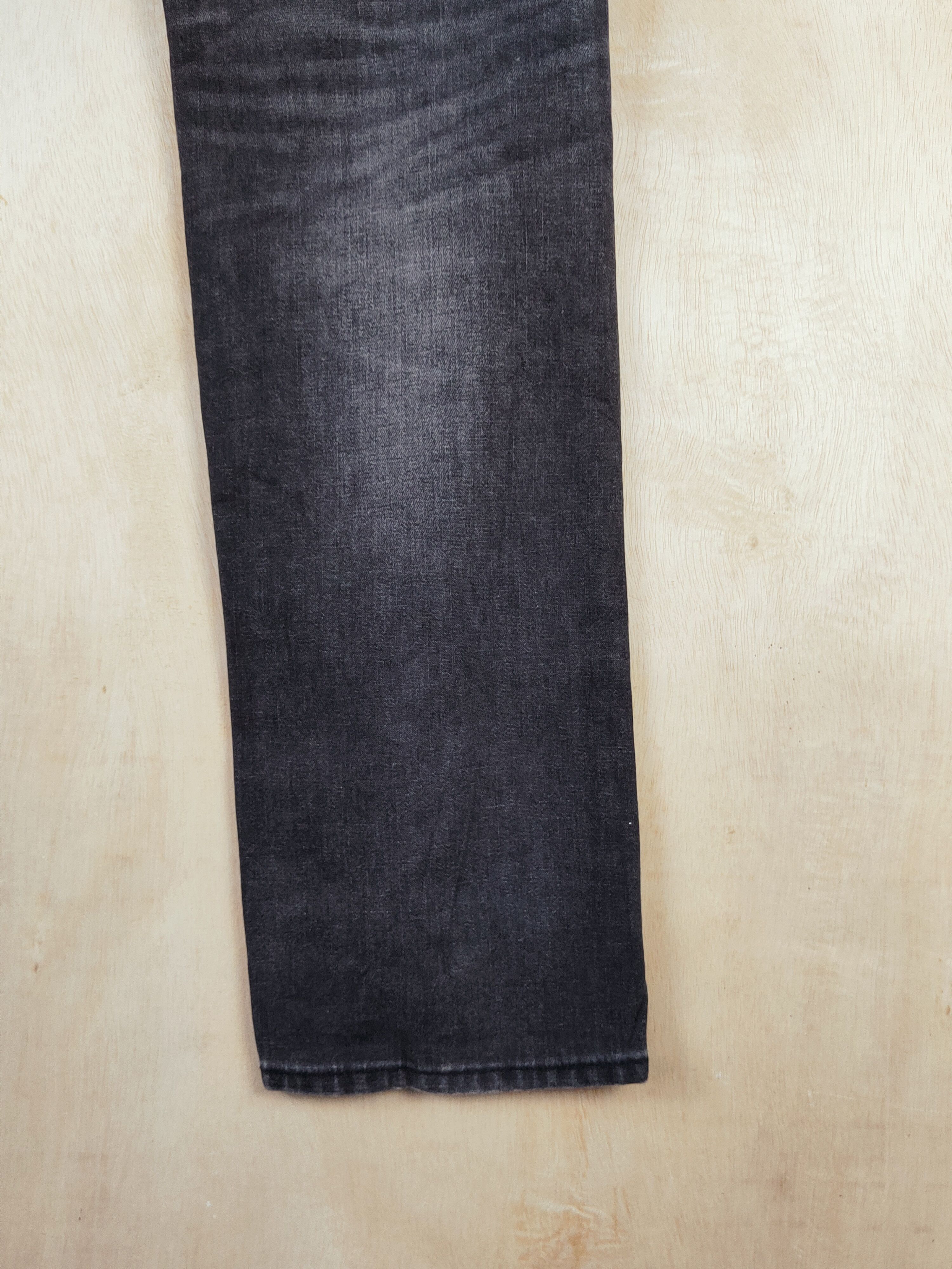 Japanese Brand Uniqlo Black Faded Faded Distressed Ripped Jeans #S2647 Size US 35 - 11 Thumbnail
