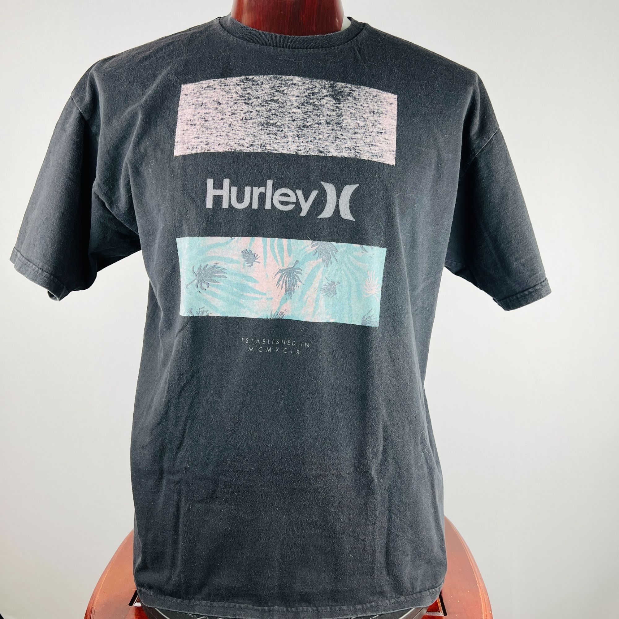 Hurley Hurley Brand Logo XL T-Shirt Shirt Size US XL / EU 56 / 4 - 1 Thumbnail