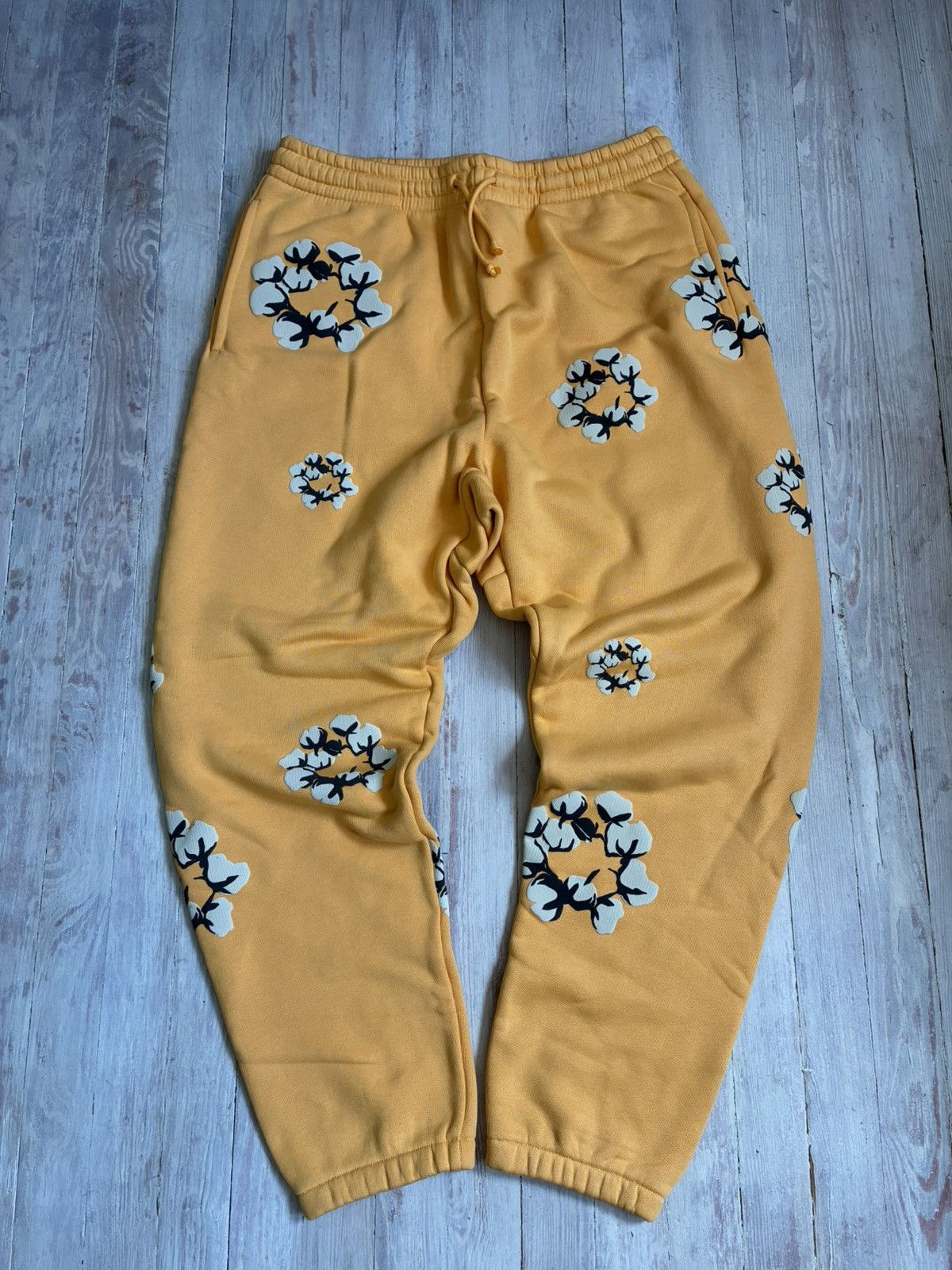 Cactus Plant Flea Market × DENIM TEARS Denim Tears x CPFM Cactus Tears Wreath Sweatpants xxl Size US 38 / EU 54 - 1 Thumbnail