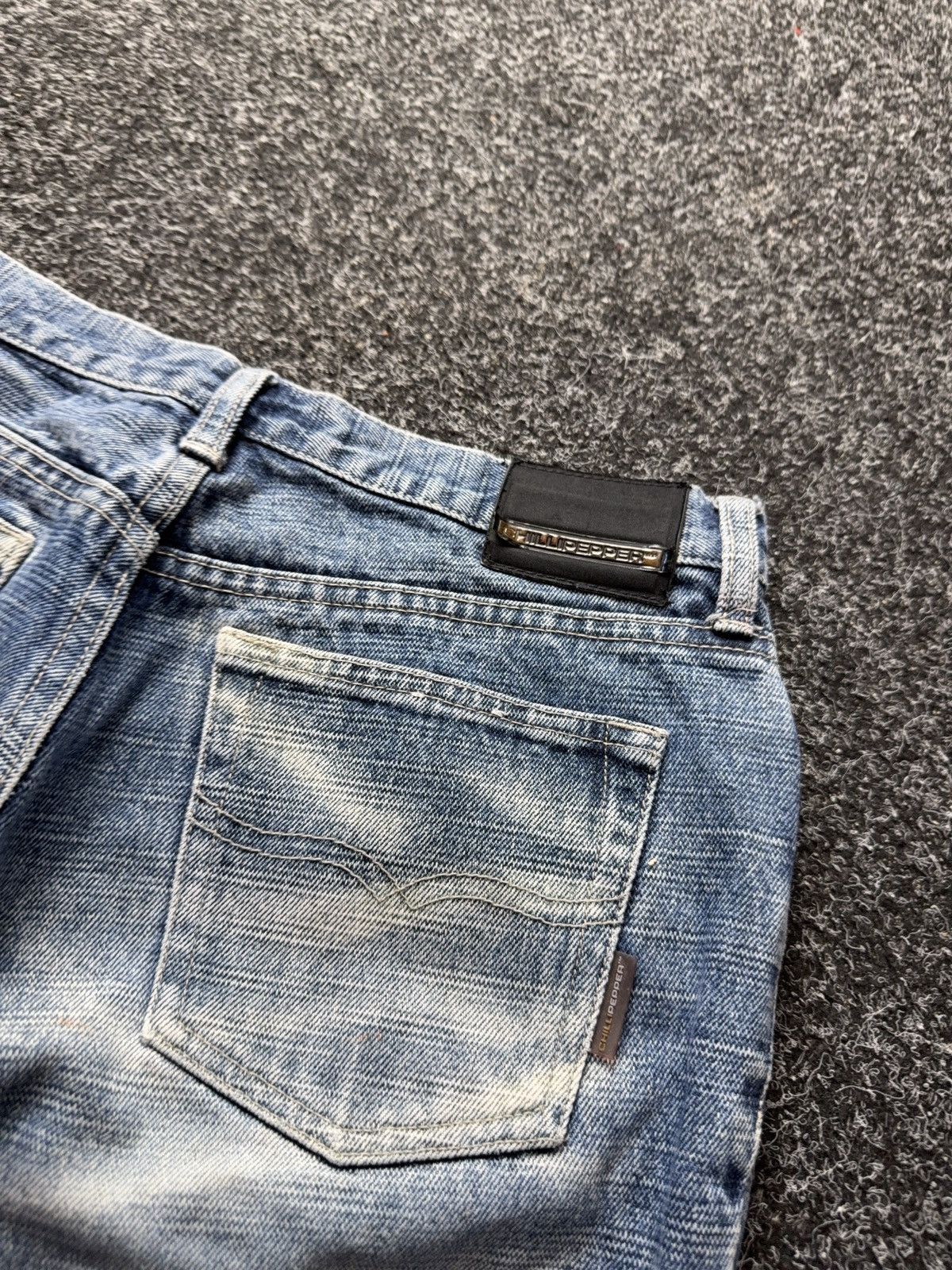 Japanese Brand Y2K Chilli Pepper Archive Flare Jeans Acid Wash Y2K Bootcut Size 30" / US 8 / IT 44 - 18 Thumbnail