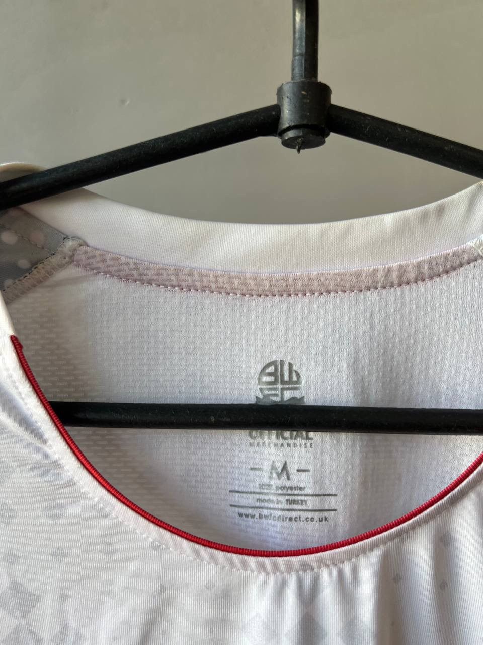 Sports Specialties 2019/20 BOLTON WANDERERS HOME SOCCET JERSEY FOOTBALL SHIRT M Size US M / EU 48-50 / 2 - 5 Thumbnail