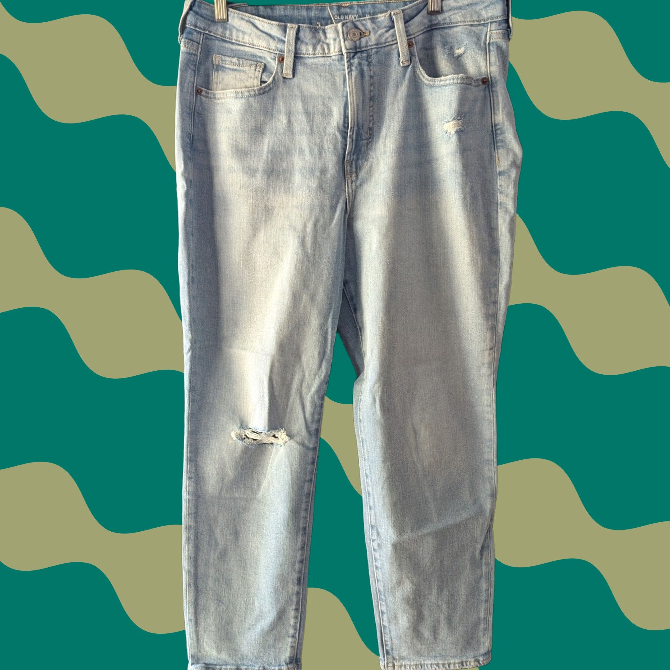 Old Navy Old Navy High Rise OG Straight Jeans Light Wash Distressed Denim Women Size 14 Size 36" / US 14 / IT 50 - 1 Thumbnail