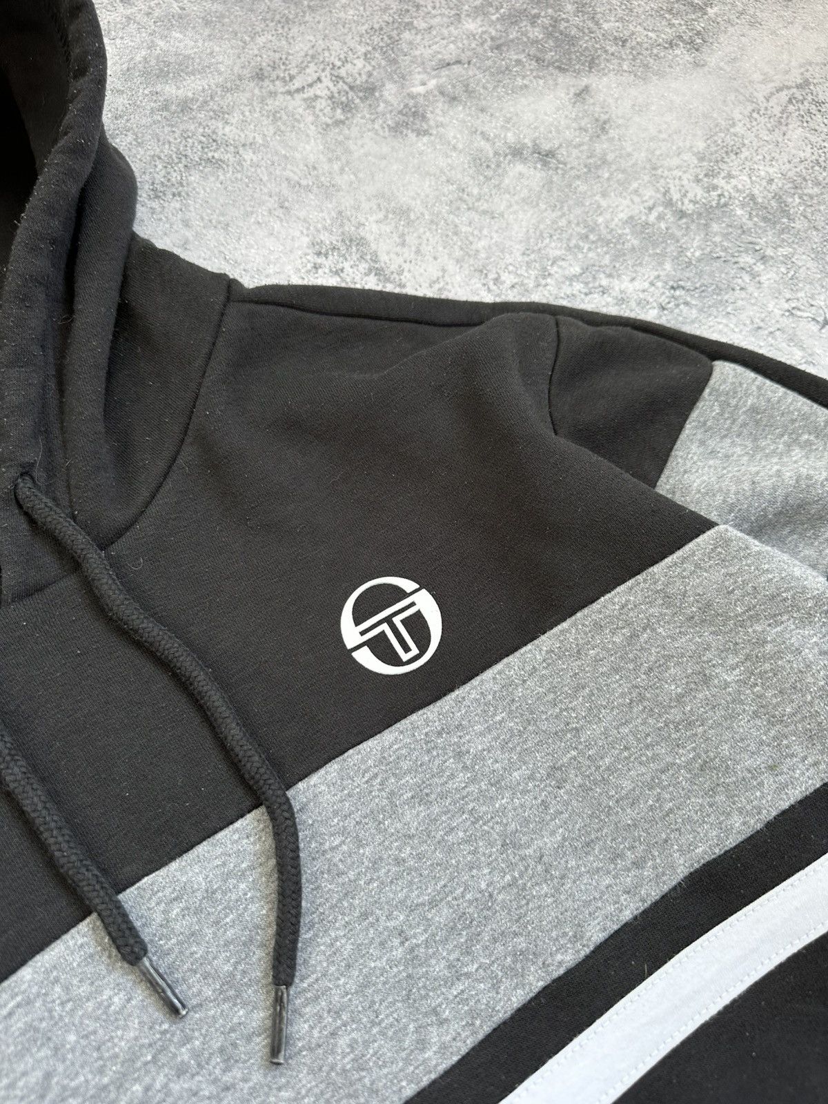 Sergio Tacchini Sergio Tacchini Vintage Striped Hoodie Sun Faded Size US L / EU 52-54 / 3 - 5 Thumbnail