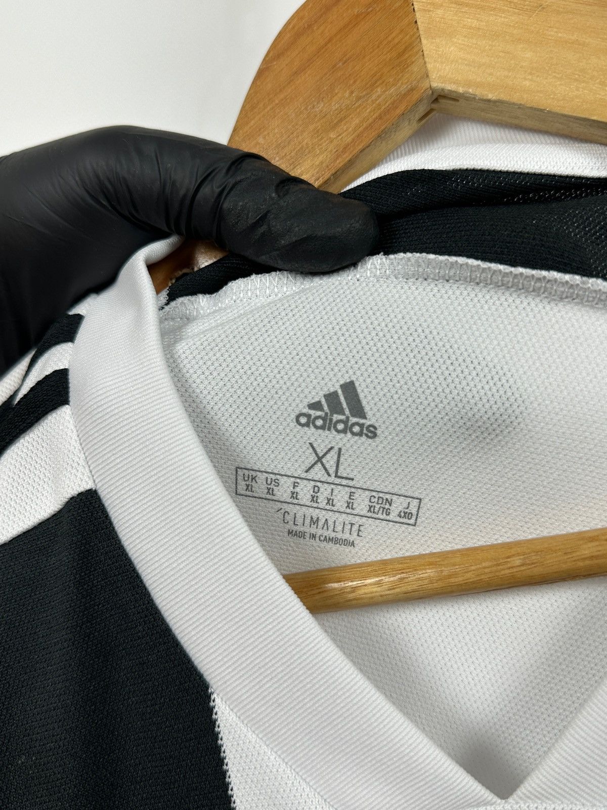 Adidas 2018/19 Adidas Juventus FC Home Soccer Jersey Size US XL / EU 56 / 4 - 18 Thumbnail
