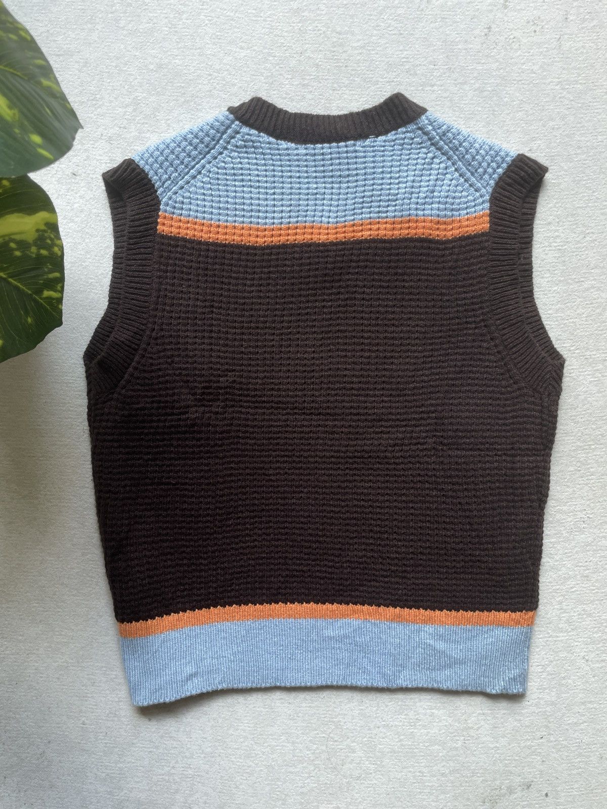 Marni × Uniqlo Marni x Uniqlo Brown Knit Vest V neck Sleeves Sweater Size US XL / EU 56 / 4 - 5 Thumbnail