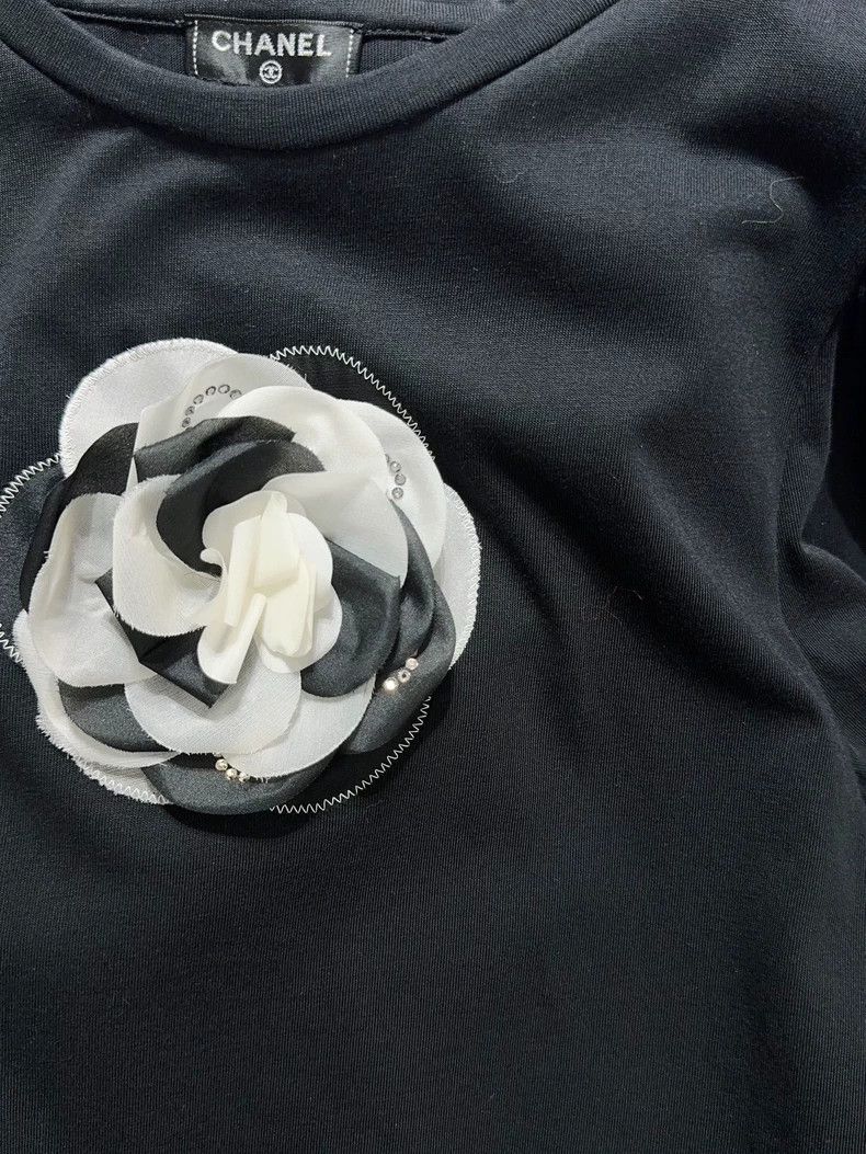 Chanel Chanel 20B camellia short sleeves 2503-Nextarrow Size XS / US 0-2 / IT 36-38 - 2 Thumbnail