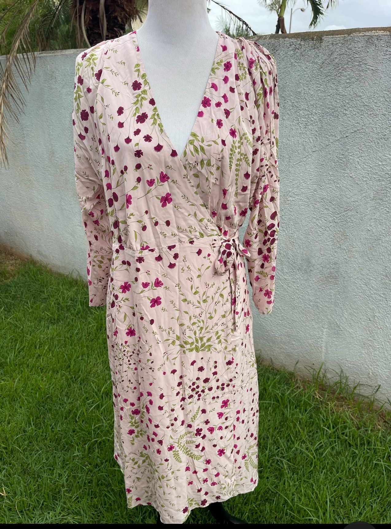 Joie New Joie Wrap Dress Women's Medium Lilac Floral Multicolored Size M / US 6-8 / IT 42-44 - 1 Thumbnail