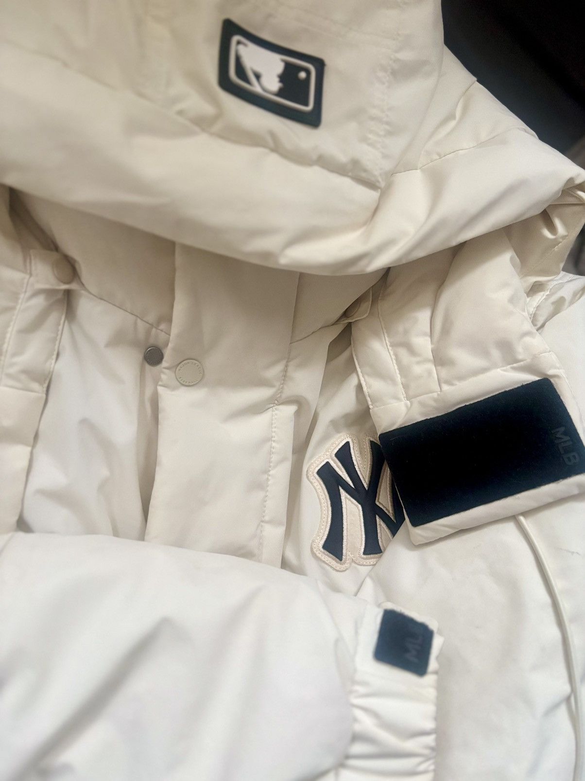 MLB MLB Korea Monster Parka NY Yankees – AESPA Karina Campaign Size M / US 6-8 / IT 42-44 - 13 Thumbnail