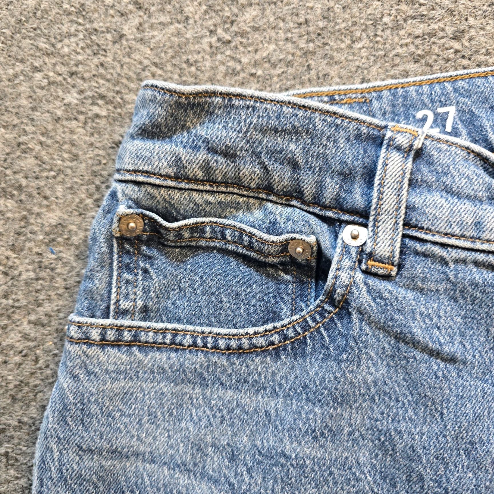J.Crew VINTAGE? No - J.CREW Jeans Womens 27 Baggy Light Wash Raw Hem Cropped Casual Capsule 5-Pocket Denim Regular Modern 26 Inseam Blue Womens Size 27" / US 4 / IT 40 - 3 Thumbnail