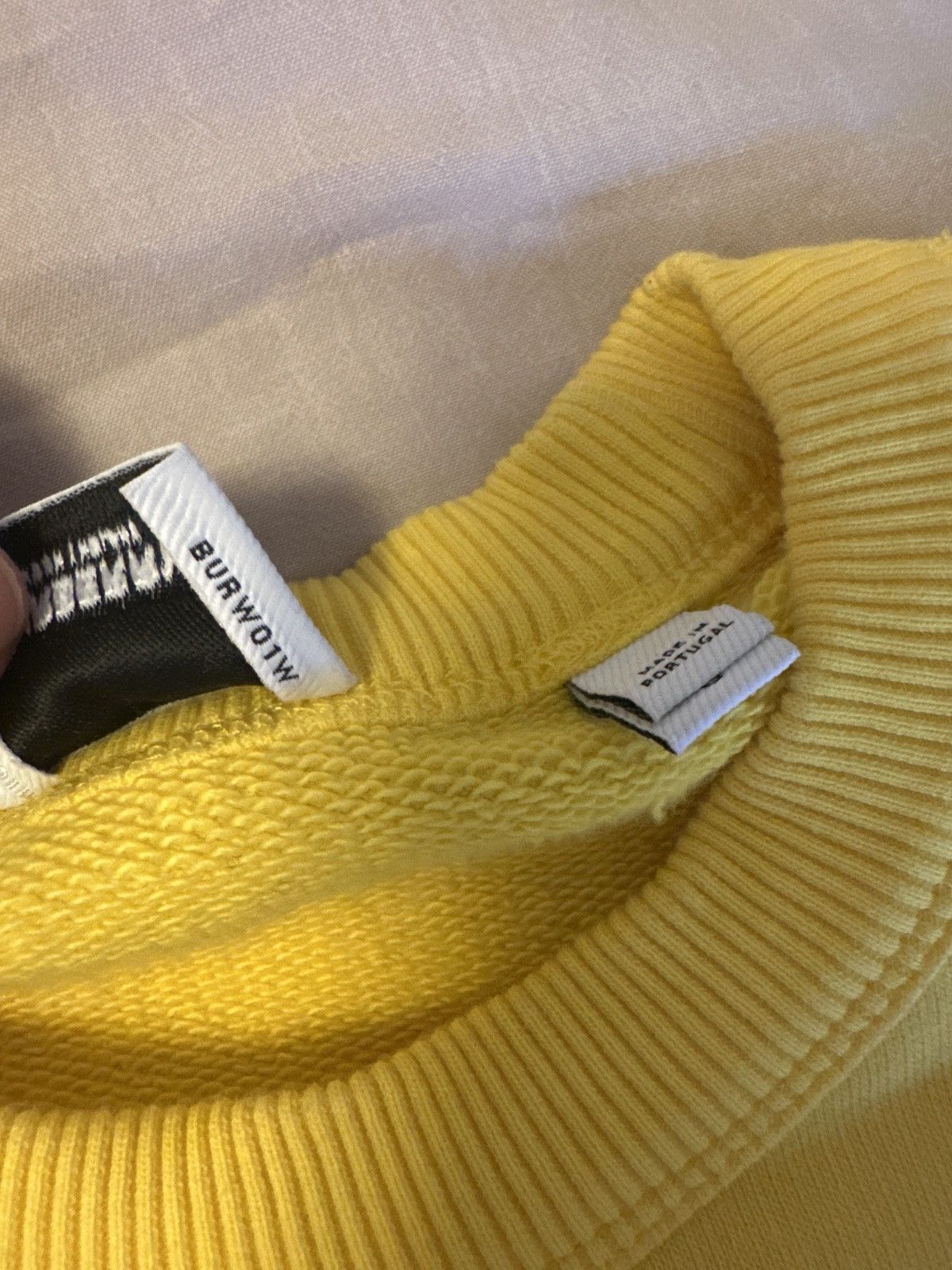 Burberry Burberry SS21 Yellow Box Logo Crewneck Sweatshirt Size US L / EU 52-54 / 3 - 3 Thumbnail