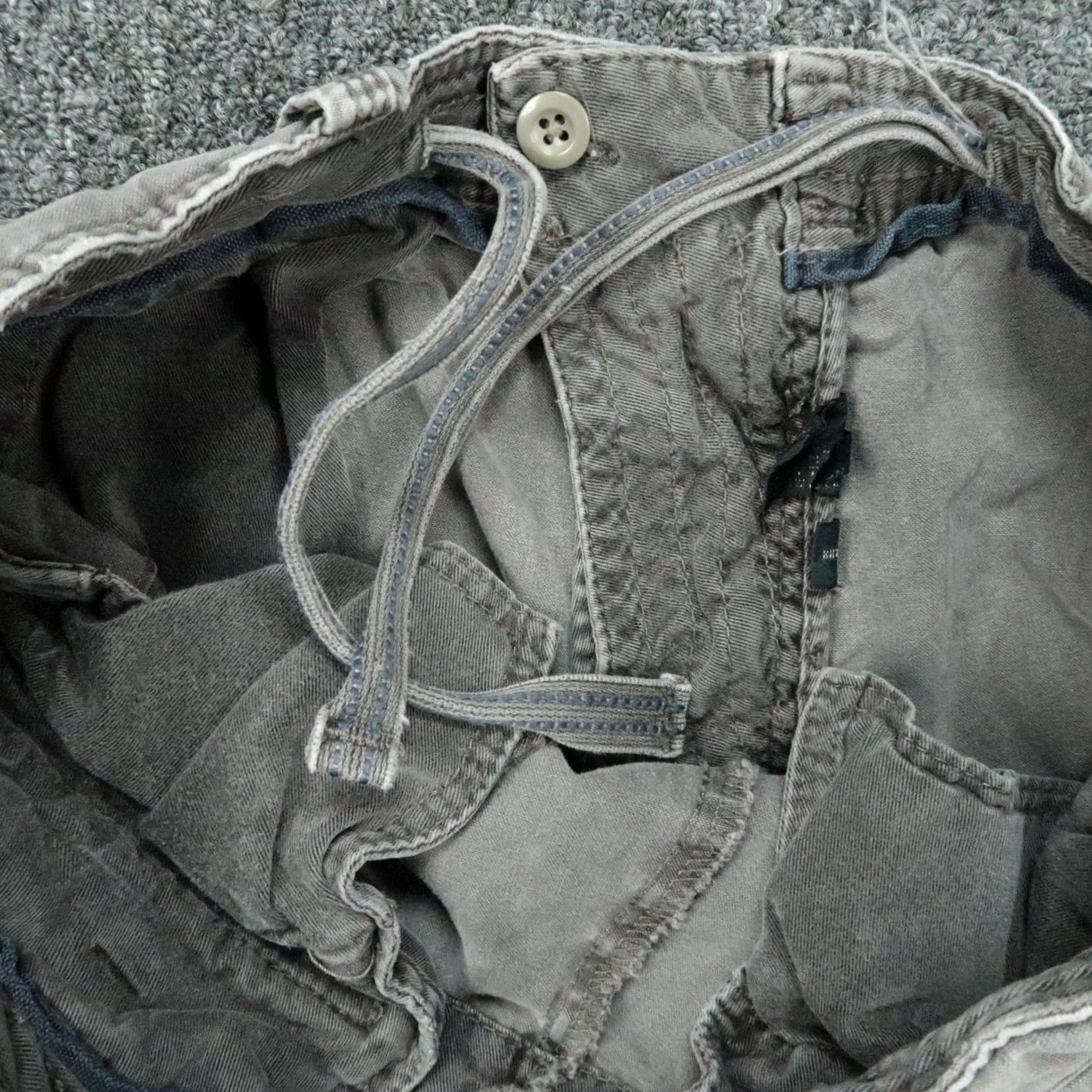 Polo Ralph Lauren Polo Ralph Lauren Shorts Mens 34 Gray Cargo Pocket Distressed VTG Size US S / EU 44-46 / 1 - 6 Thumbnail