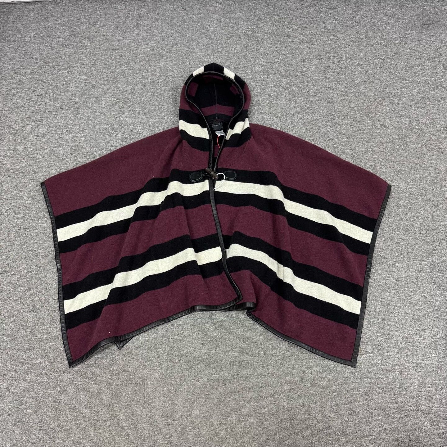 Gucci gucci striped wool hooded poncho Size US M / EU 48-50 / 2 - 1 Thumbnail