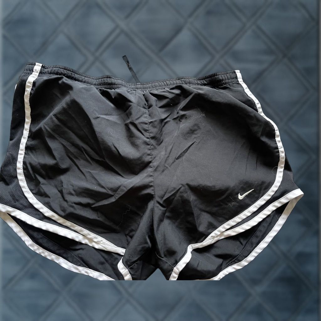 Nike VINTAGE 90s Nike Black Windbreaker Shorts Womens Small Lined Athletic Drawstring Pockets Size 28" / US 6 / IT 42 - 1 Thumbnail