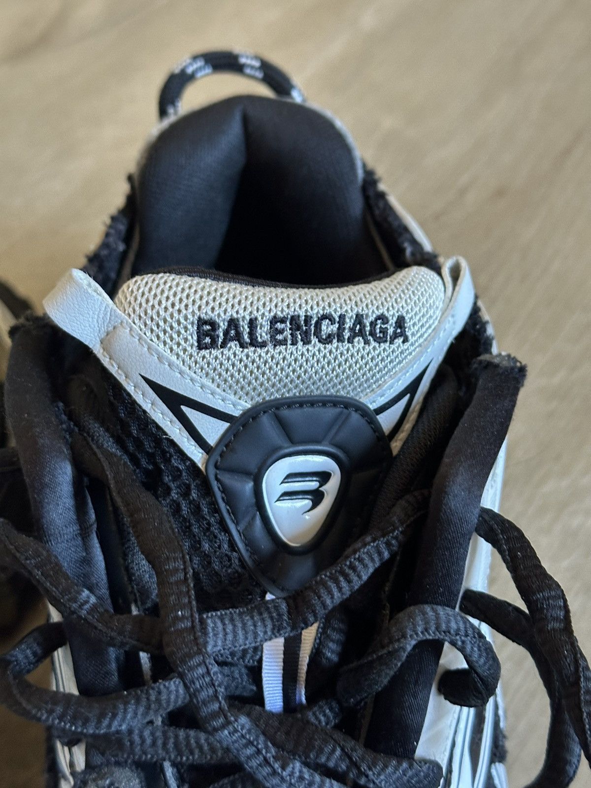 Balenciaga BALENCIAGA RUNNER 44 (11) BLACK WHITE Size US 11 / EU 44 - 3 Thumbnail