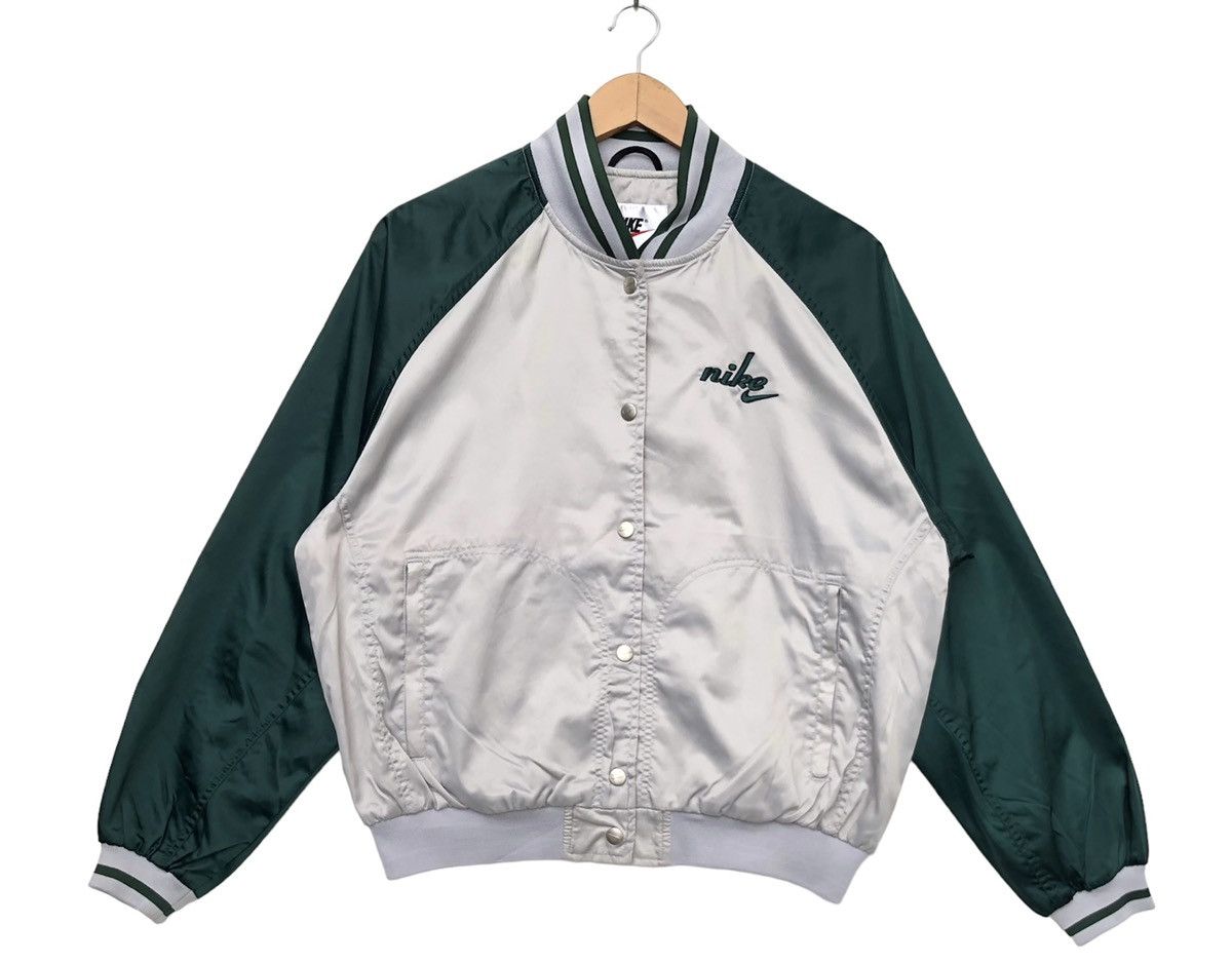 Nike Vintage 90 Nike Swoosh Small Logo Varsity Button Jacket | M Size US M / EU 48-50 / 2 - 1 Thumbnail