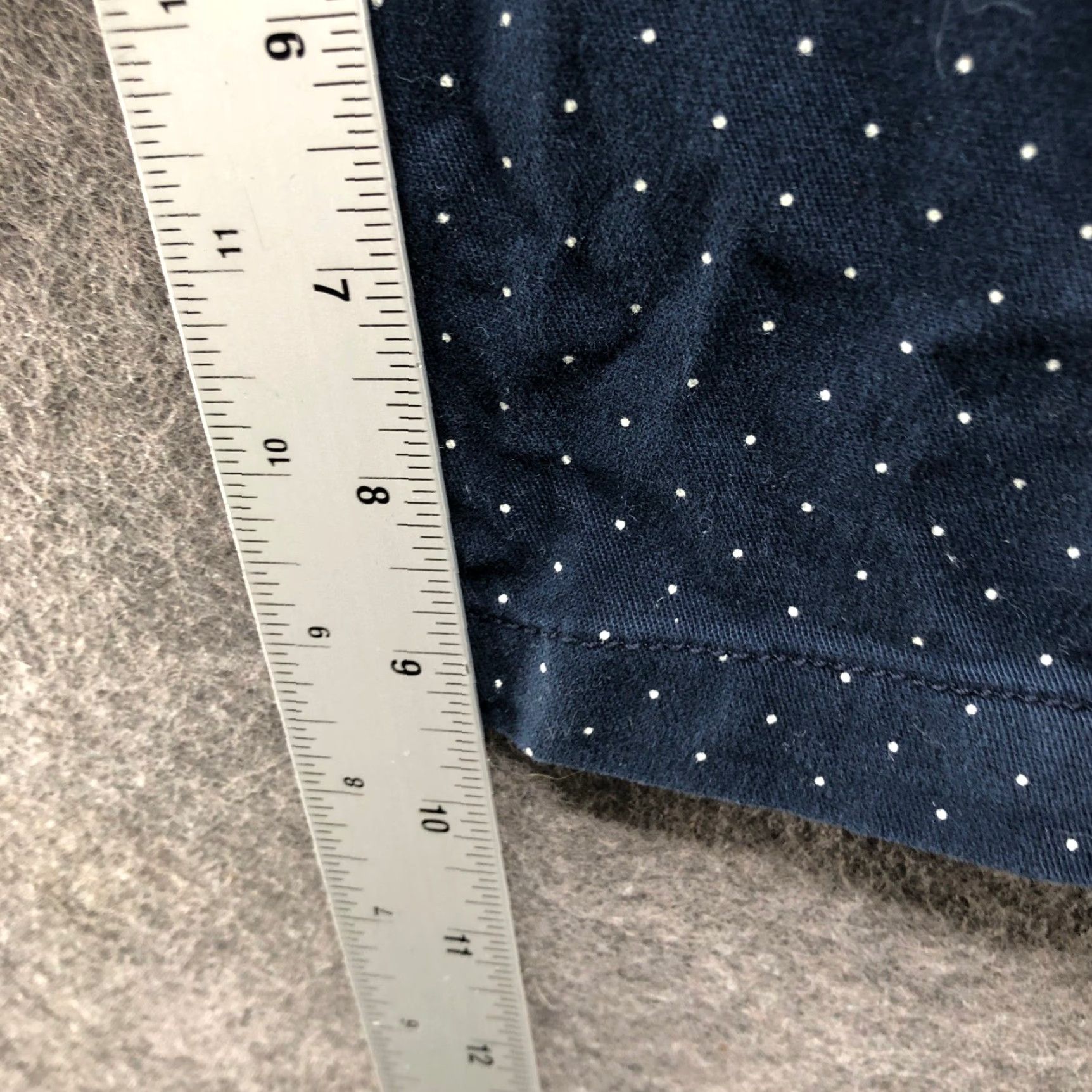 Old Navy Old Navy Ultimate Slim Chino Shorts Mens 36 Navy Blue Polka Dot 9.5'' Inseam Size US 36 / EU 52 - 7 Thumbnail