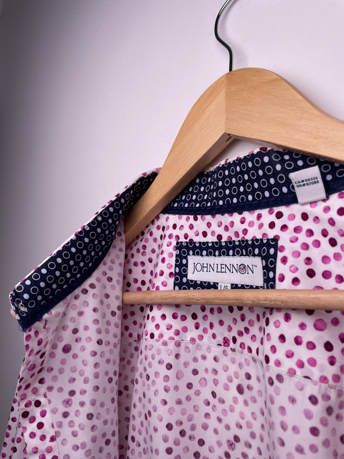 Other John Lennon Pink Dot Button-Up (L) Size US L / EU 52-54 / 3 - 9 Thumbnail