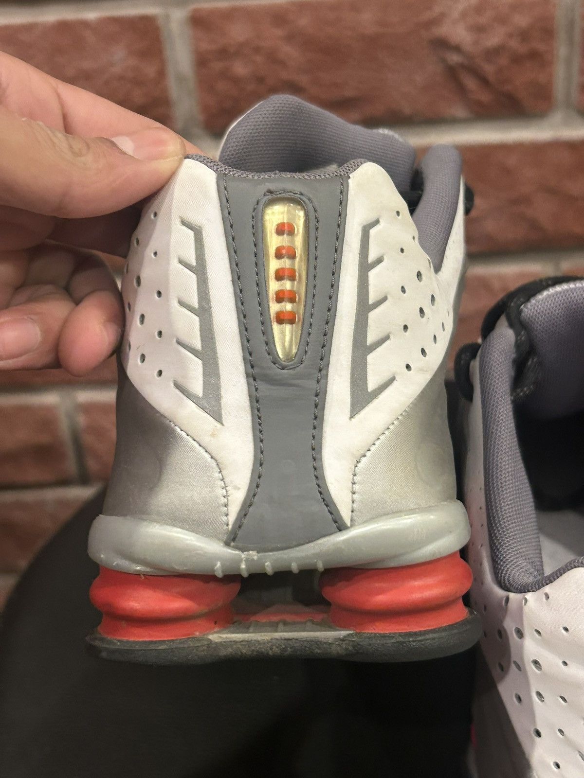 Nike Retro Shox R4 Size US 13 / EU 46 - 7 Thumbnail