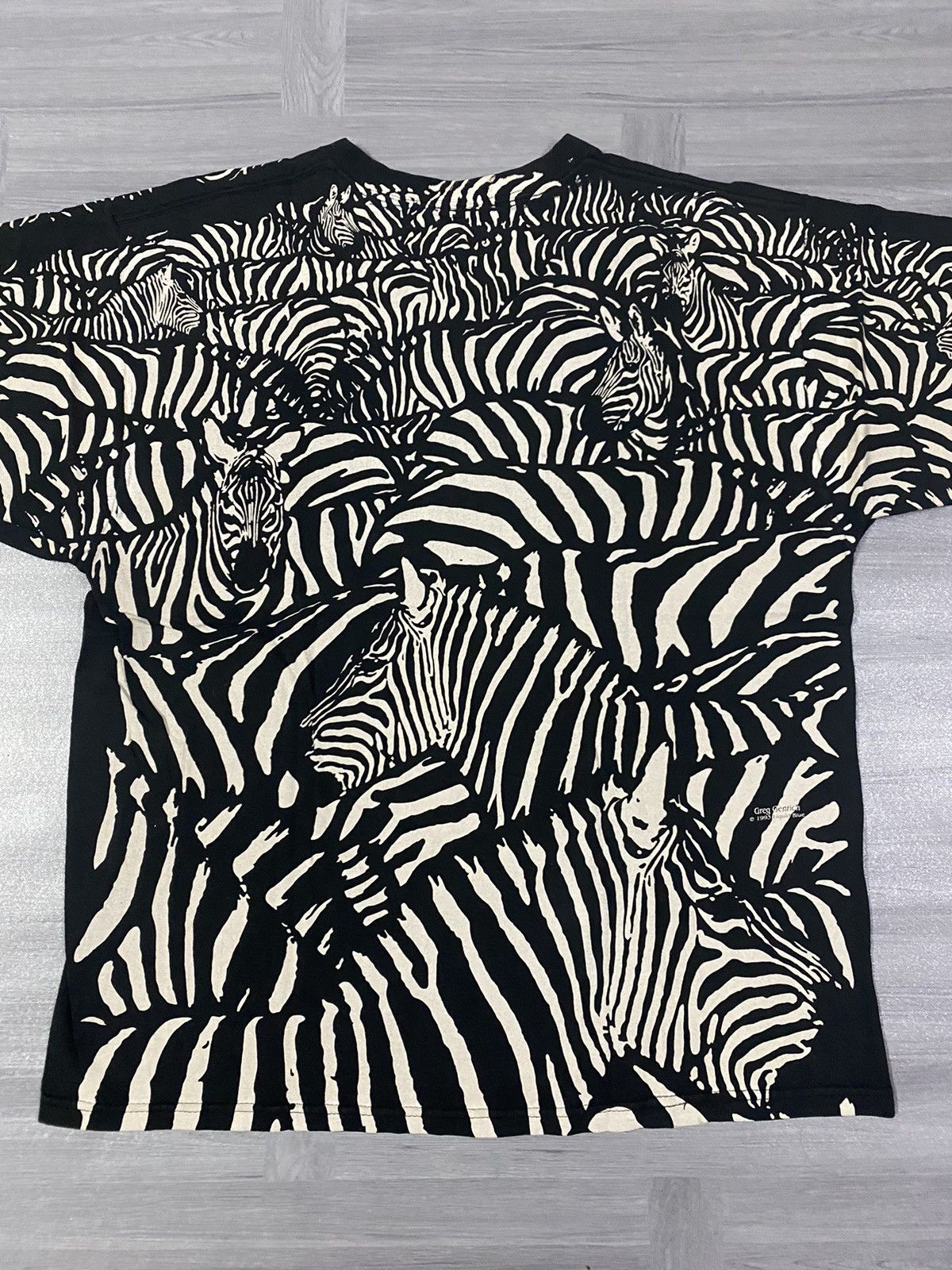 Liquid Blue Vintage 90s Liquid Blue Zebra All Over Print T-Shirt 1993 Size US L / EU 52-54 / 3 - 14 Thumbnail