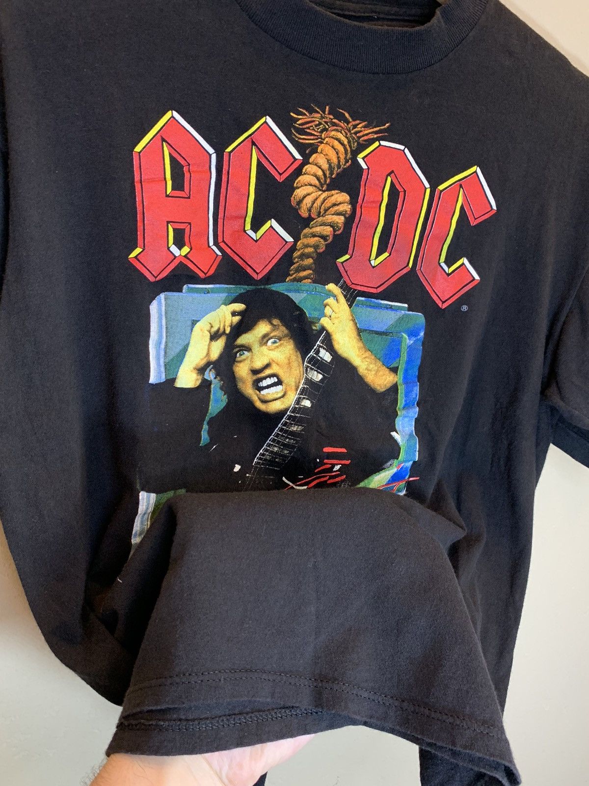 Band Tees RARE* Vintage 1990 AC/DC The Razors Edge Haircut Art T-Shirt Size US L / EU 52-54 / 3 - 5 Thumbnail