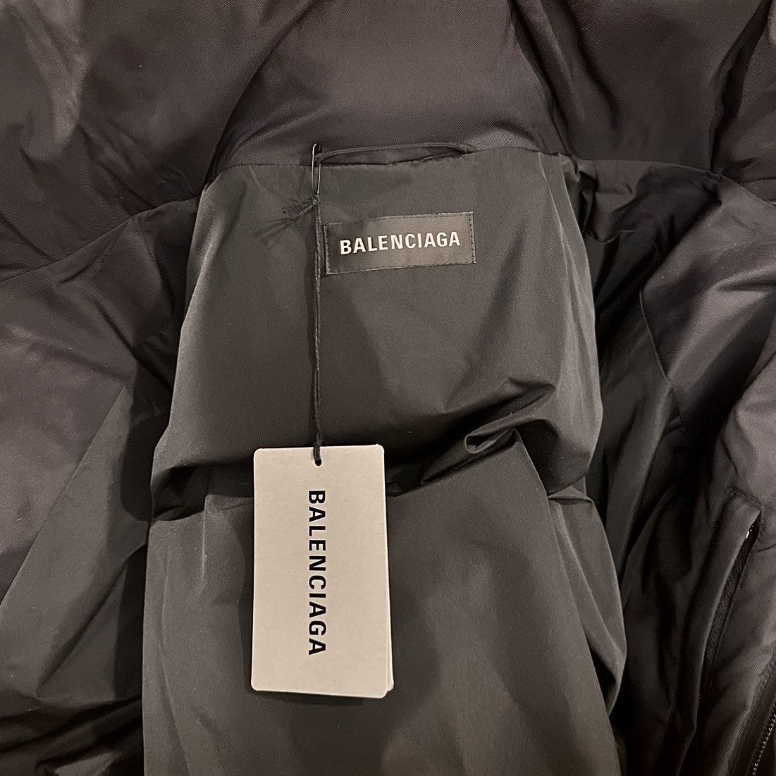 Balenciaga Balenciaga C Shape Embroidered BB Logo Puffer Jacket Size L / US 10 / IT 46 - 6 Thumbnail