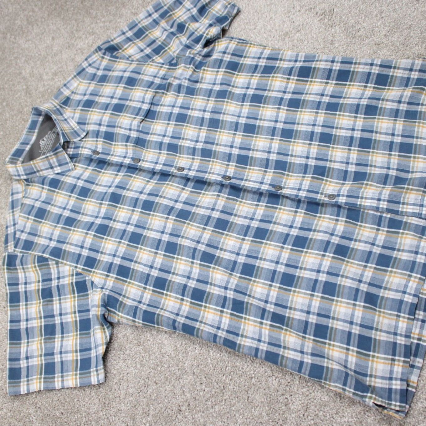 Croft & Barrow Croft & Barrow Quick Dry Shirt Mens L Blue/Yellow Poly/Cotton S/S Button Up Size US L / EU 52-54 / 3 - 6 Thumbnail