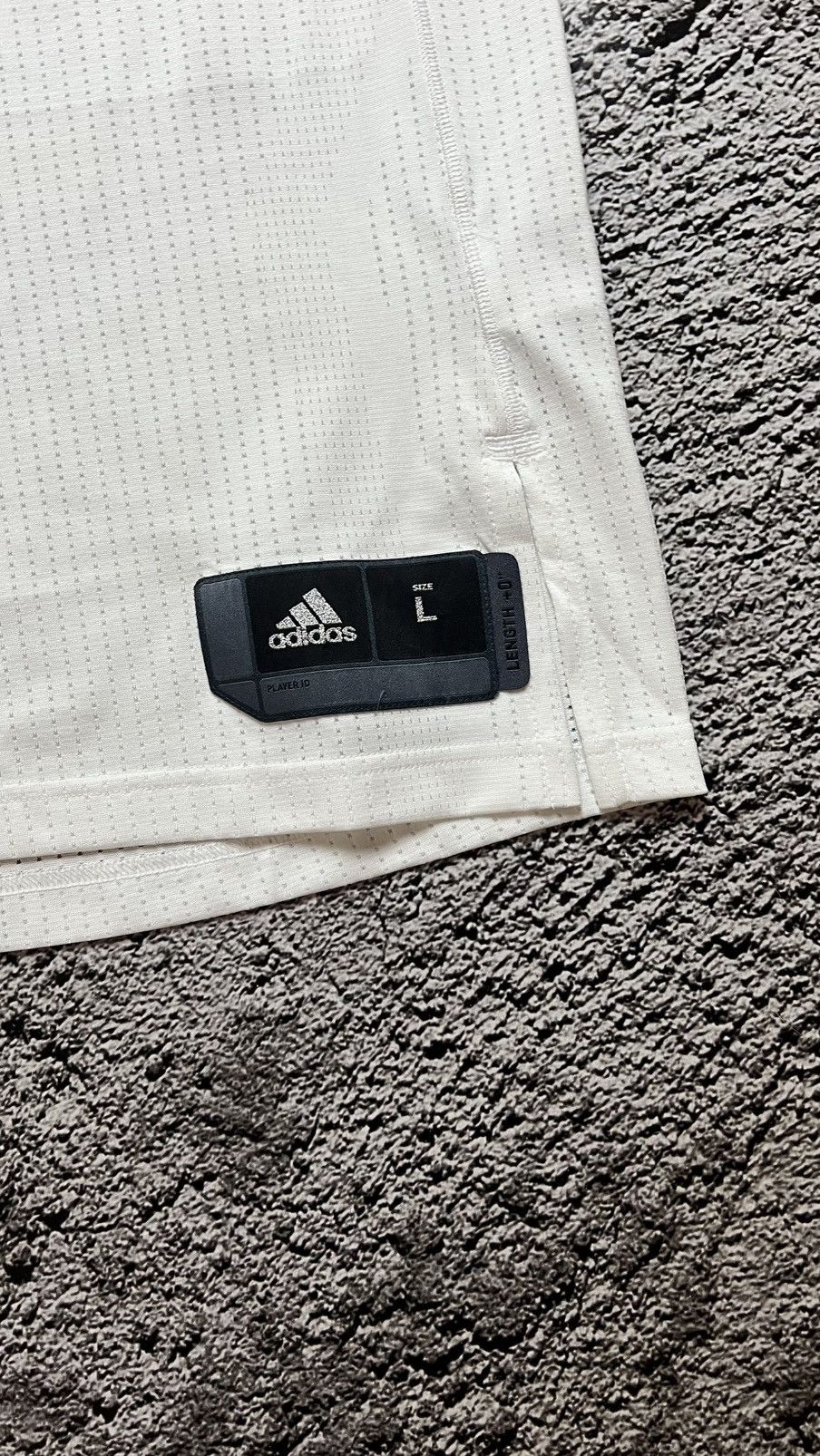 Adidas Adidas Real Madrid basketball Y2K jersey Size US L / EU 52-54 / 3 - 3 Thumbnail