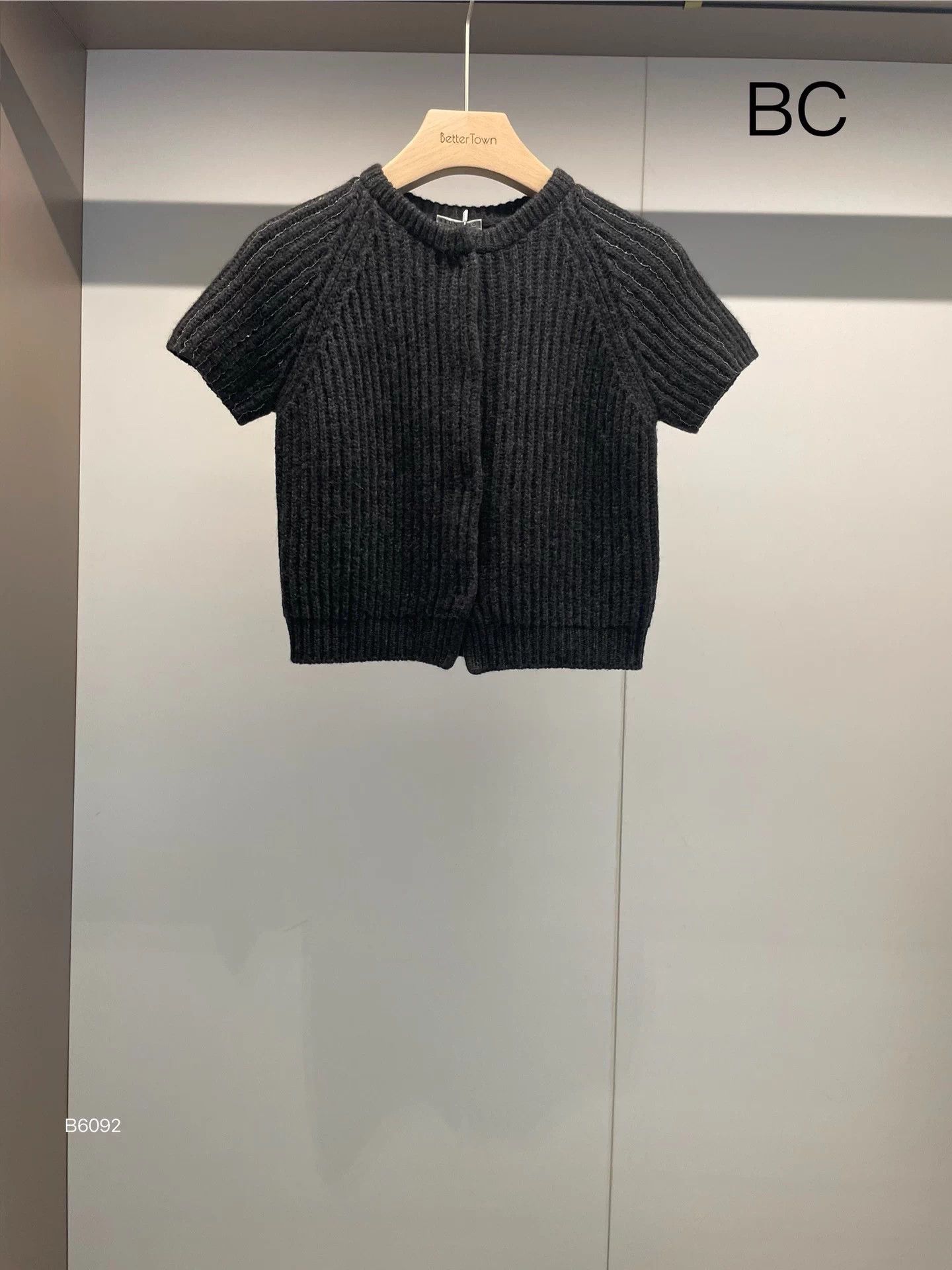 Brunello Cucinelli BC beaded cashmere short-sleeve cardigan black/gray S/XS Size XS / US 0-2 / IT 36-38 - 1 Thumbnail