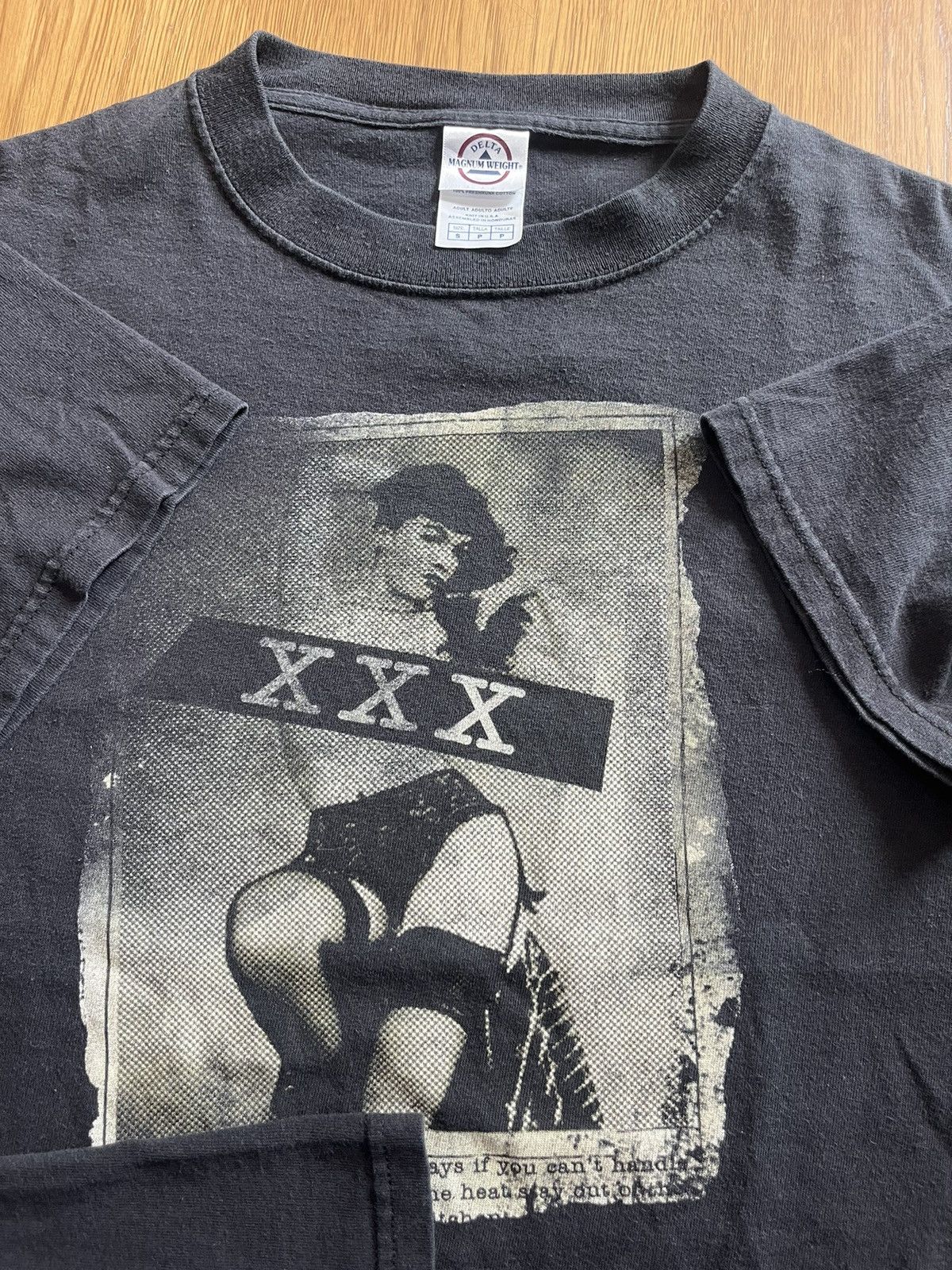 Vintage Vintage Ms Bettie Page Photo Notorious Bad Girl 00’s Tshirt Size US S / EU 44-46 / 1 - 6 Thumbnail