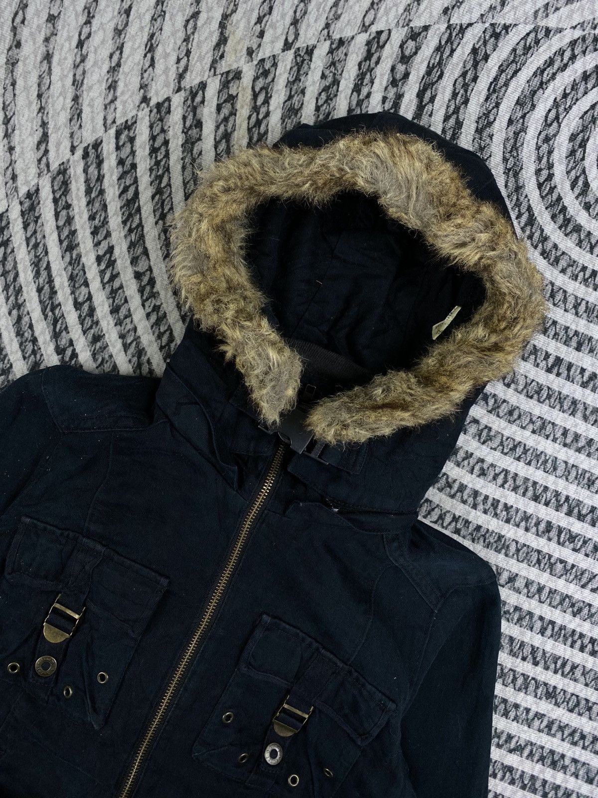 Tommy Hilfiger Vtg Tommy Hilfiger Faux Fur Multipocket With Belt Jacket Size US S / EU 44-46 / 1 - 7 Thumbnail