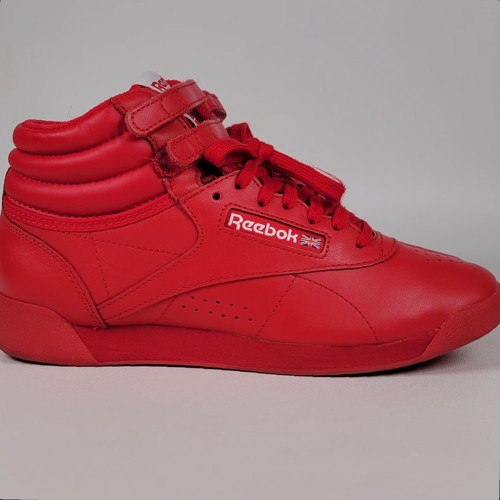 Reebok Reebok Classic Freestyle High Tops Women's 7 Red Athletic Sneakers Hi Top Traditional Size US 5 / IT 35 - 2 Thumbnail