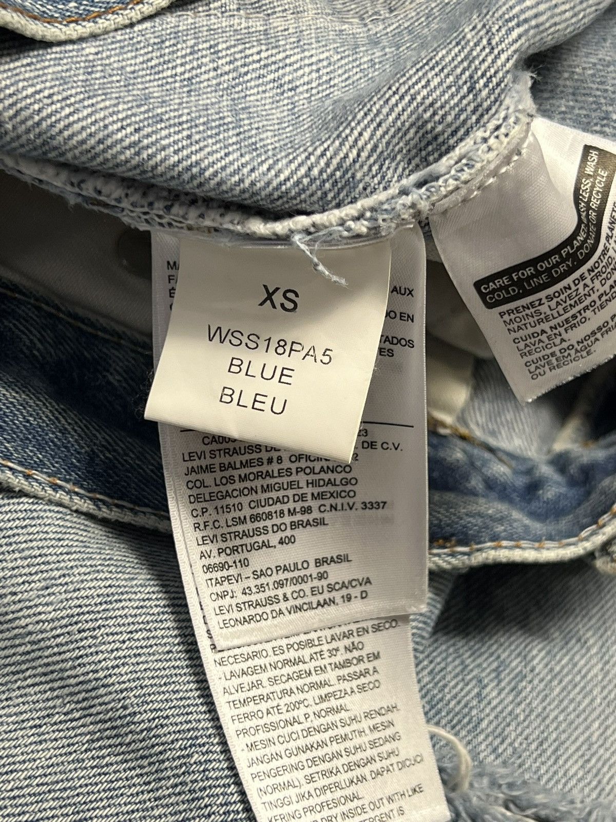 Vetements VETEMENTS x LEVIS FW17 RUNWAY EMBROIDERED LOGO DENIM JEANS Size US 28 / EU 44 - 6 Thumbnail