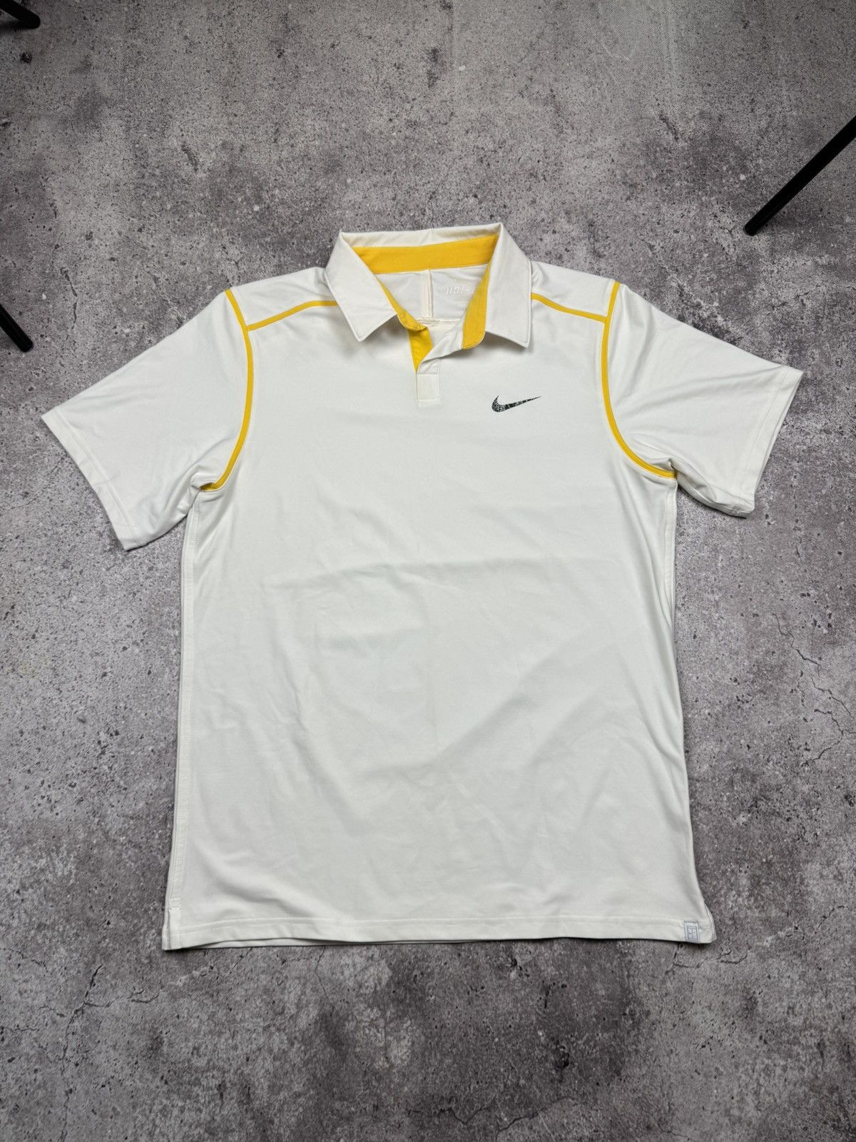 Nike Vintage Nike Court Y2K Tennis Polo Shirt Roger Federer Nadal Size US M / EU 48-50 / 2 - 1 Thumbnail