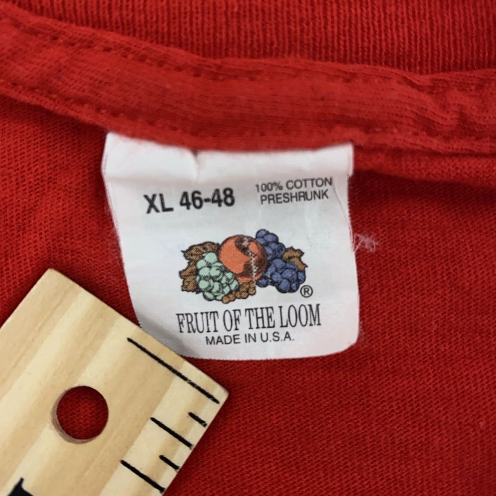 Fruit Of The Loom VINTAGE Fruit of the Loom Shirt Mens Large Red Pocket Tee USA Cotton 90s Size US L / EU 52-54 / 3 - 6 Thumbnail