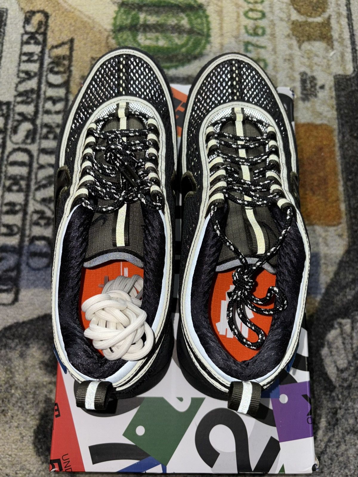 Nike × Undefeated Nike Air Zoom Spiridon Undefeated Cargo Khaki Size US 8 / EU 41 - 6 Thumbnail