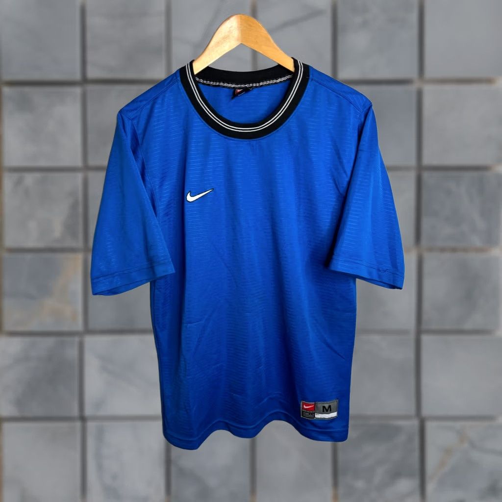 Nike Nike T-Shirt Nike Air 90s Blue Short Sleeve Crew Neck Mens M Regular Cotton Polyester USA Made Vintage 5905 8/10 Icons Logo Graphic Print Size US M / EU 48-50 / 2 - 1 Thumbnail