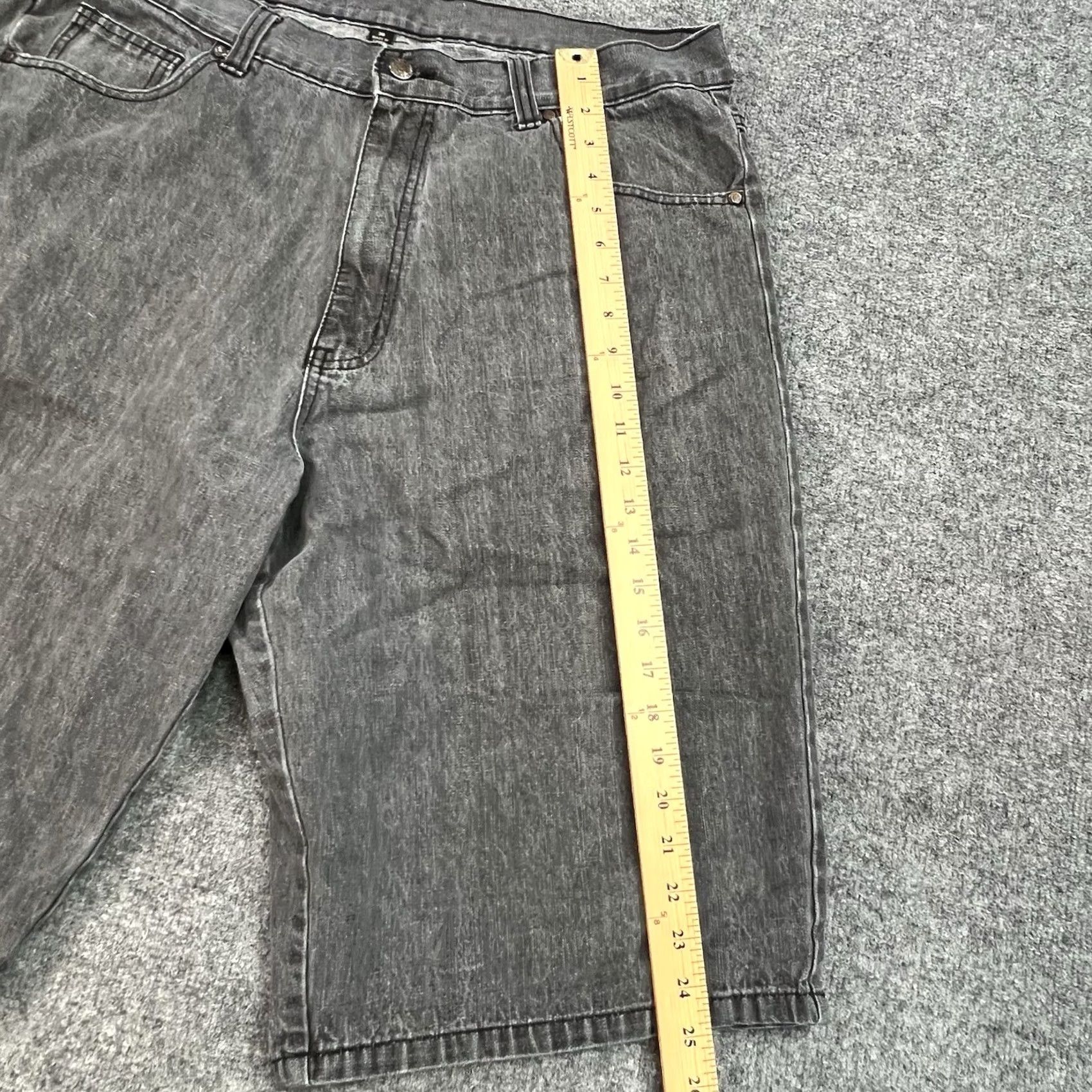 Karl Kani VINTAGE Karl Kani Shorts Mens 38 Gray Denim Baggy 13.5" Inseam Hip Hop 90s Bermuda Relaxed Loose Casual Mens Blue Gray Size US 38 / EU 54 - 6 Thumbnail