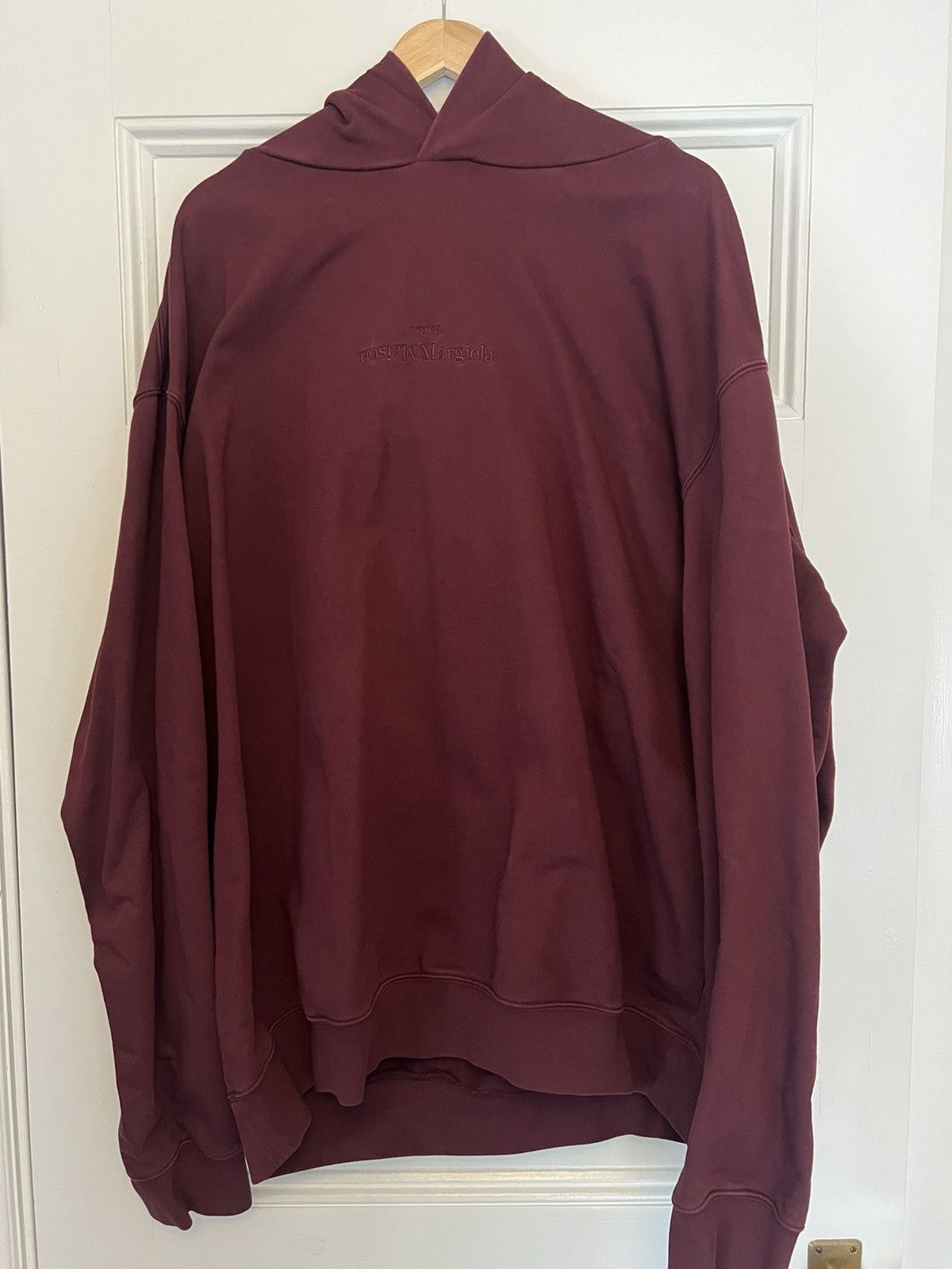 Maison Margiela Maison Margiela Burgundy Embroidered Hoodie Size US XL / EU 56 / 4 - 2 Thumbnail