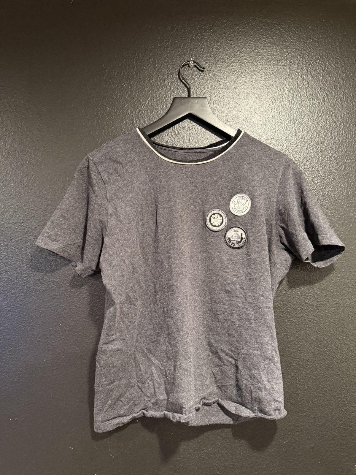 Saint Laurent Paris Saint Laurent patch tee Size US S / EU 44-46 / 1 - 1 Thumbnail