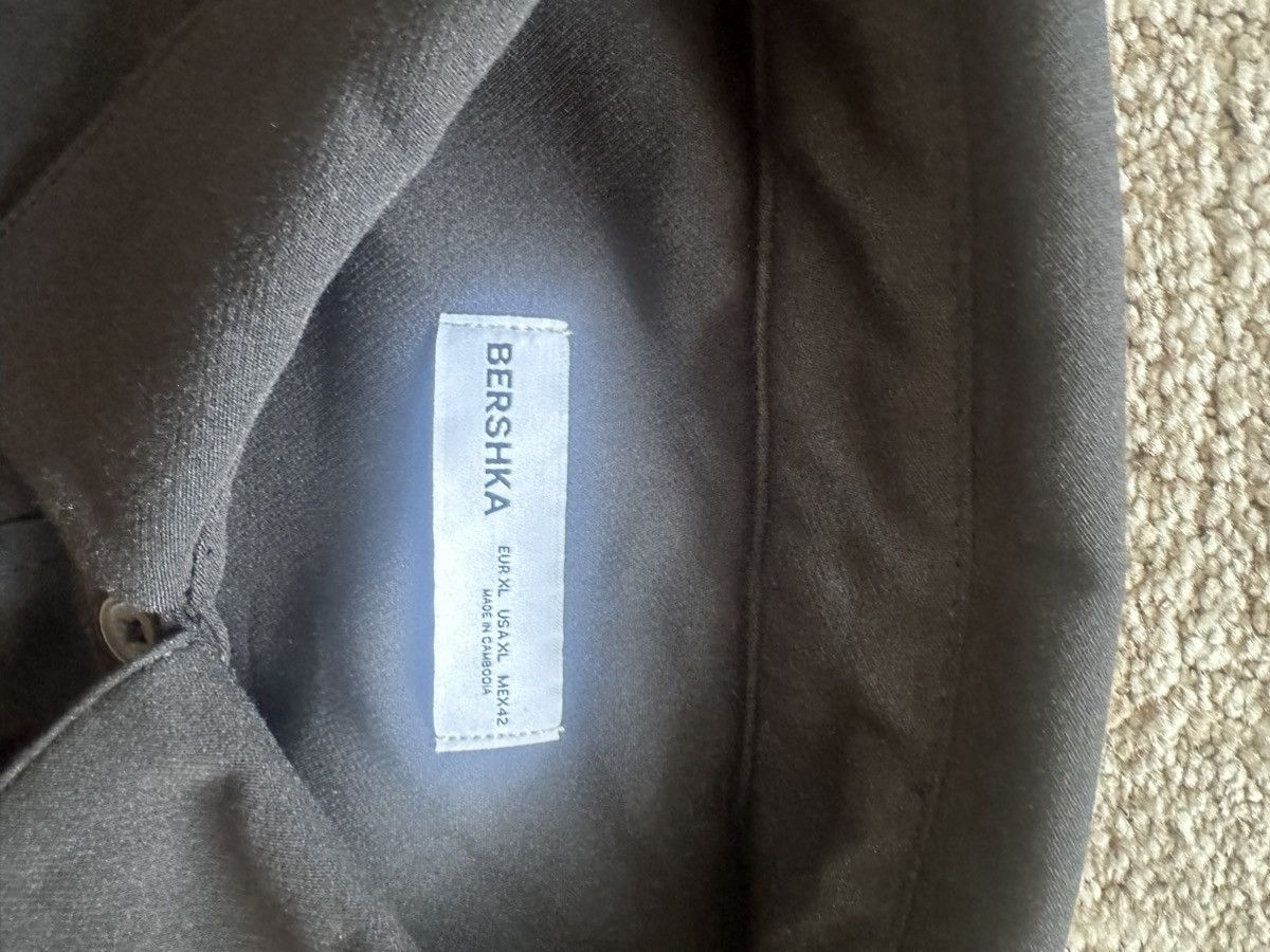 Bershka Premium Shirt in Black Size US XL / EU 56 / 4 - 3 Thumbnail