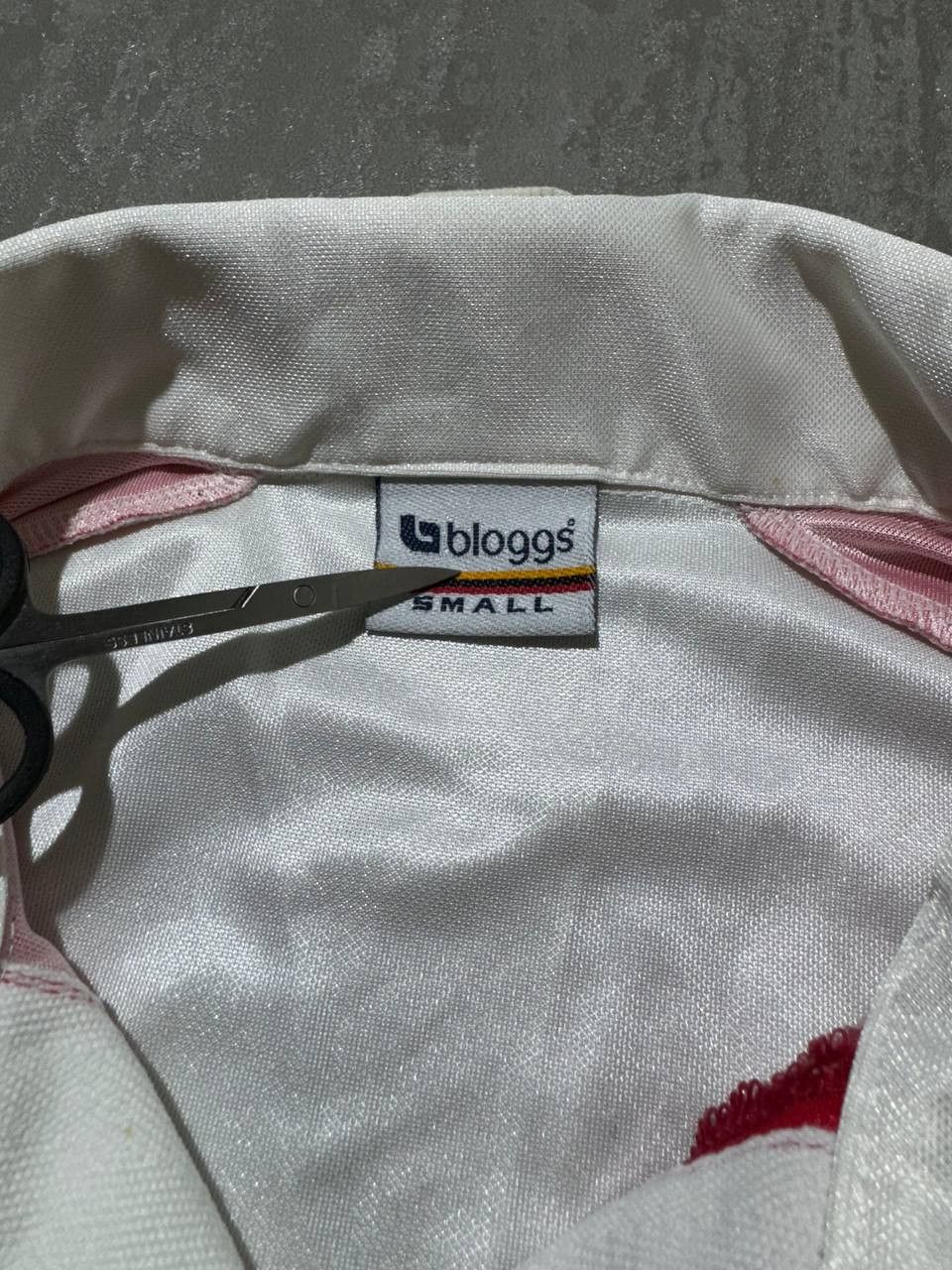 Vintage Bradford Bulls Bloggs 2001 2002 rugby shirt jersey size S Size US S / EU 44-46 / 1 - 7 Thumbnail