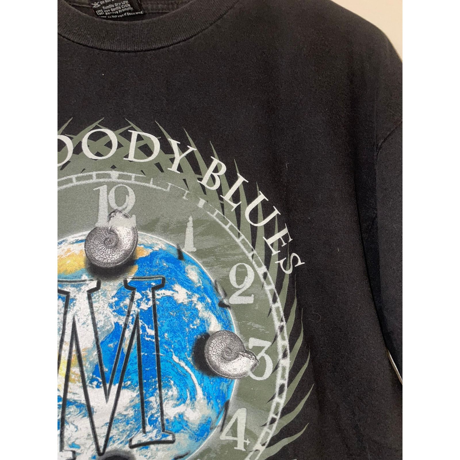 Giant Vintage The Moody Blues Shirt Strange Times Music Tee 90s L Size US L / EU 52-54 / 3 - 4 Thumbnail